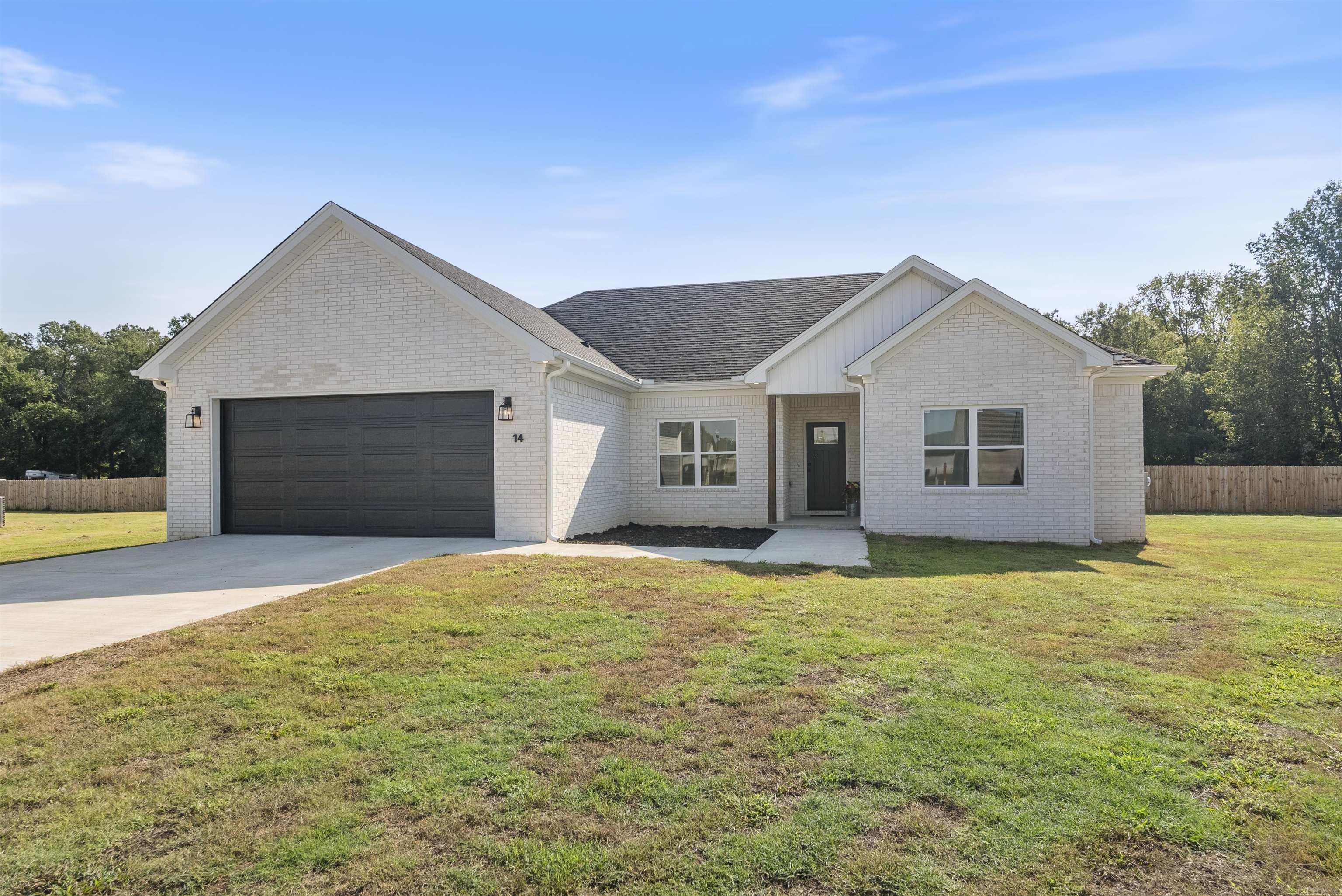 EAST MEADOW - Residential