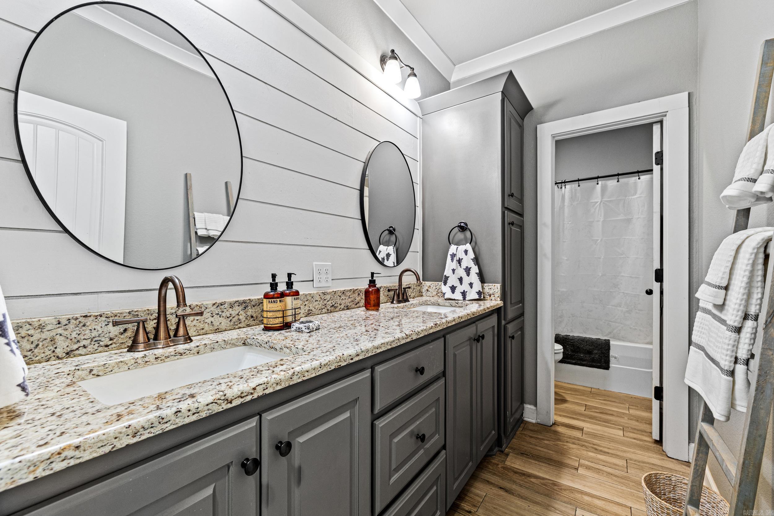 CRESTWOOD ESTATES - Residential