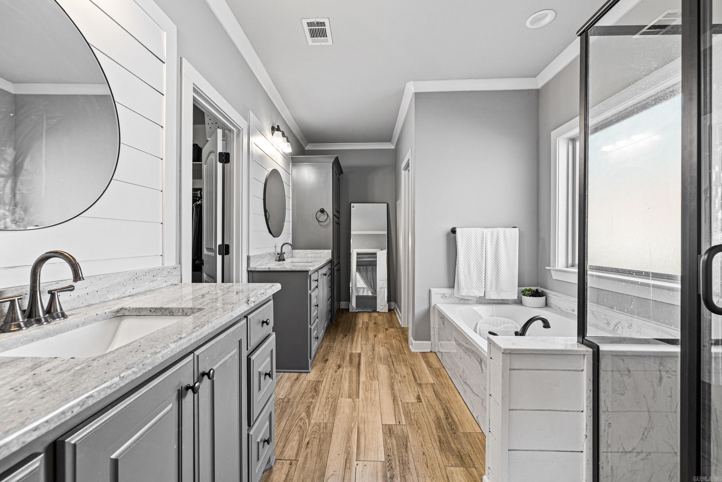 CRESTWOOD ESTATES - Residential