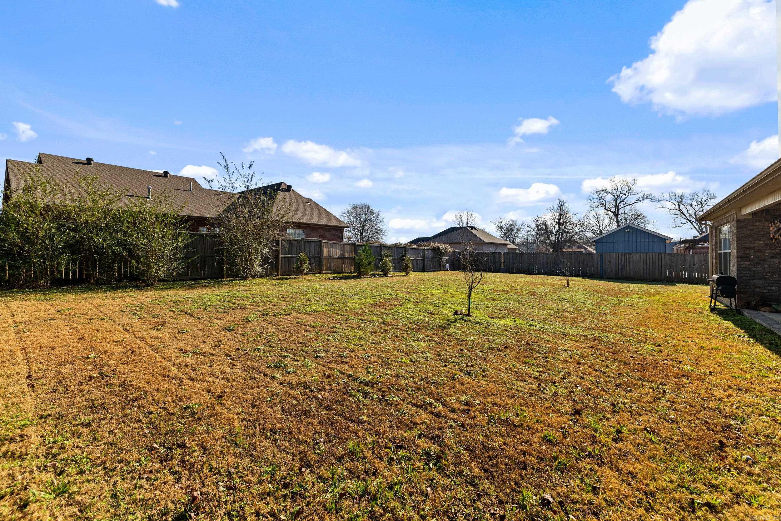 CRESTWOOD ESTATES - Residential