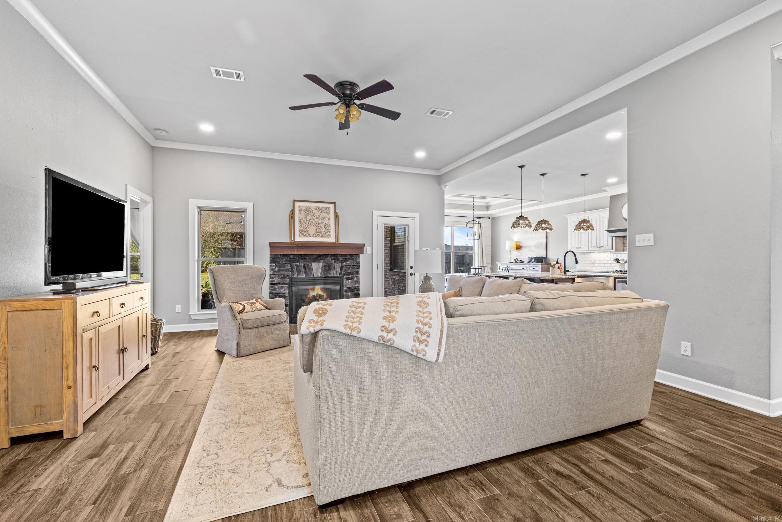 CRESTWOOD ESTATES - Residential