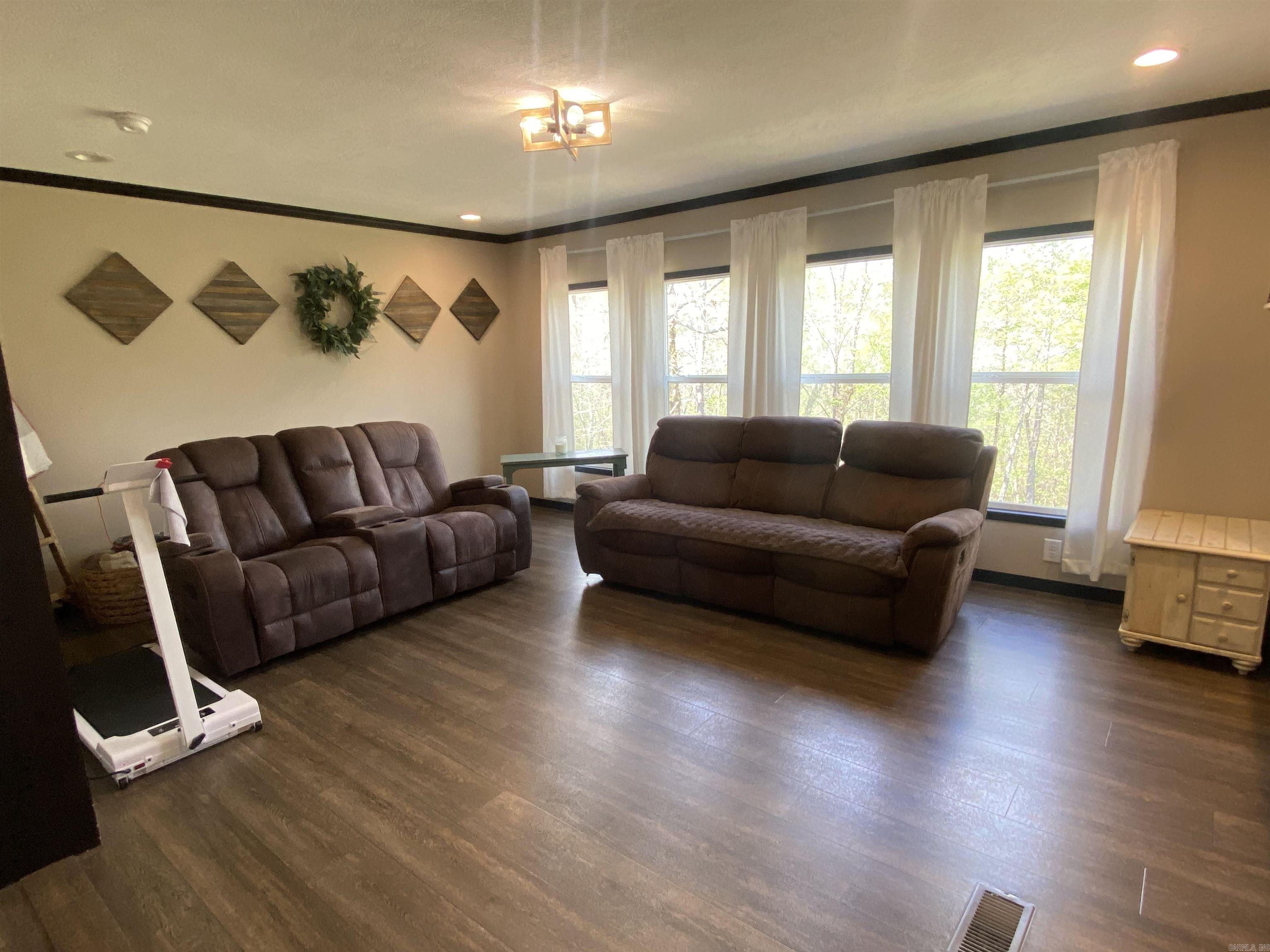 MOUNT IDA - Residential