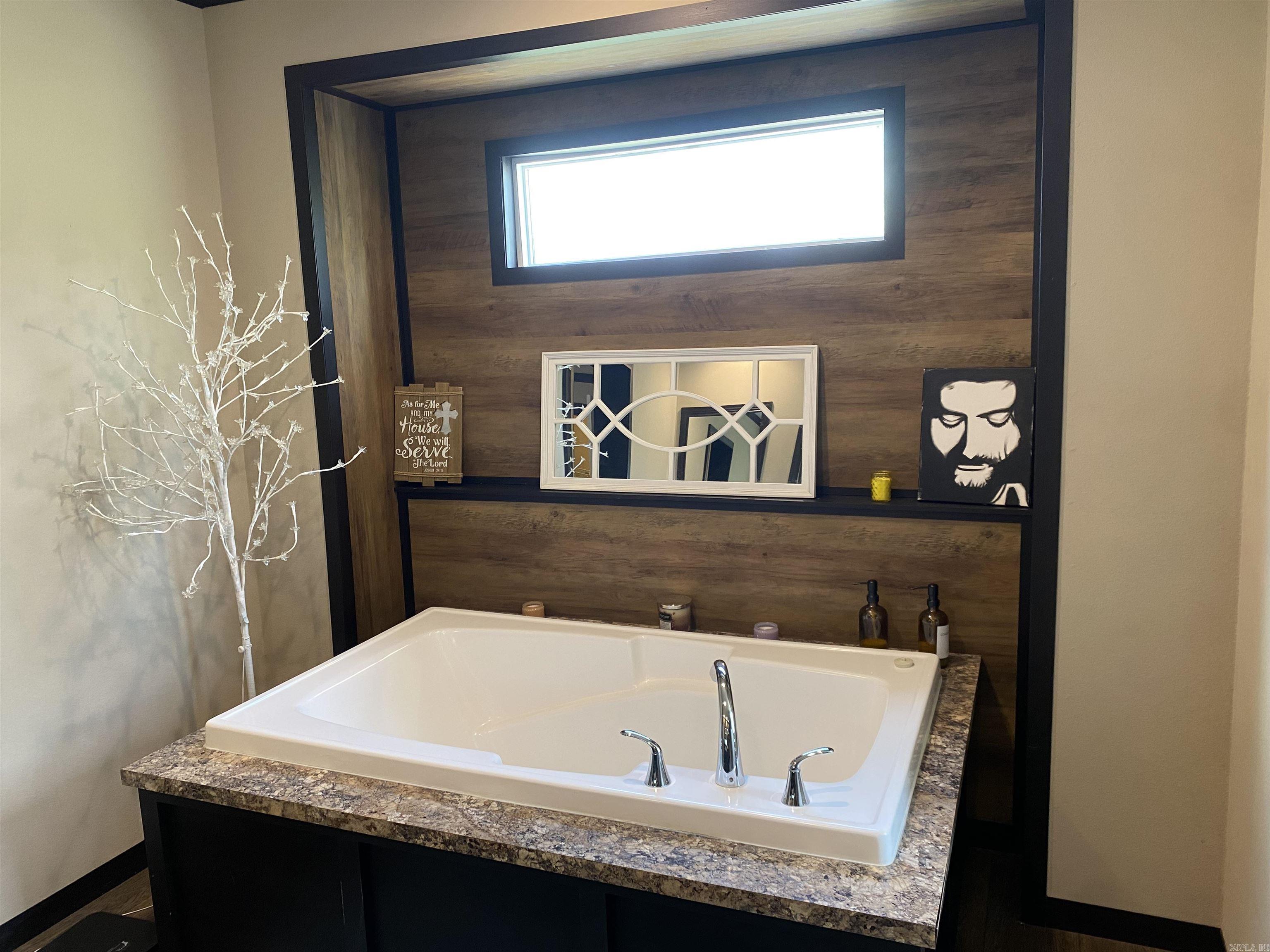 MOUNT IDA - Residential