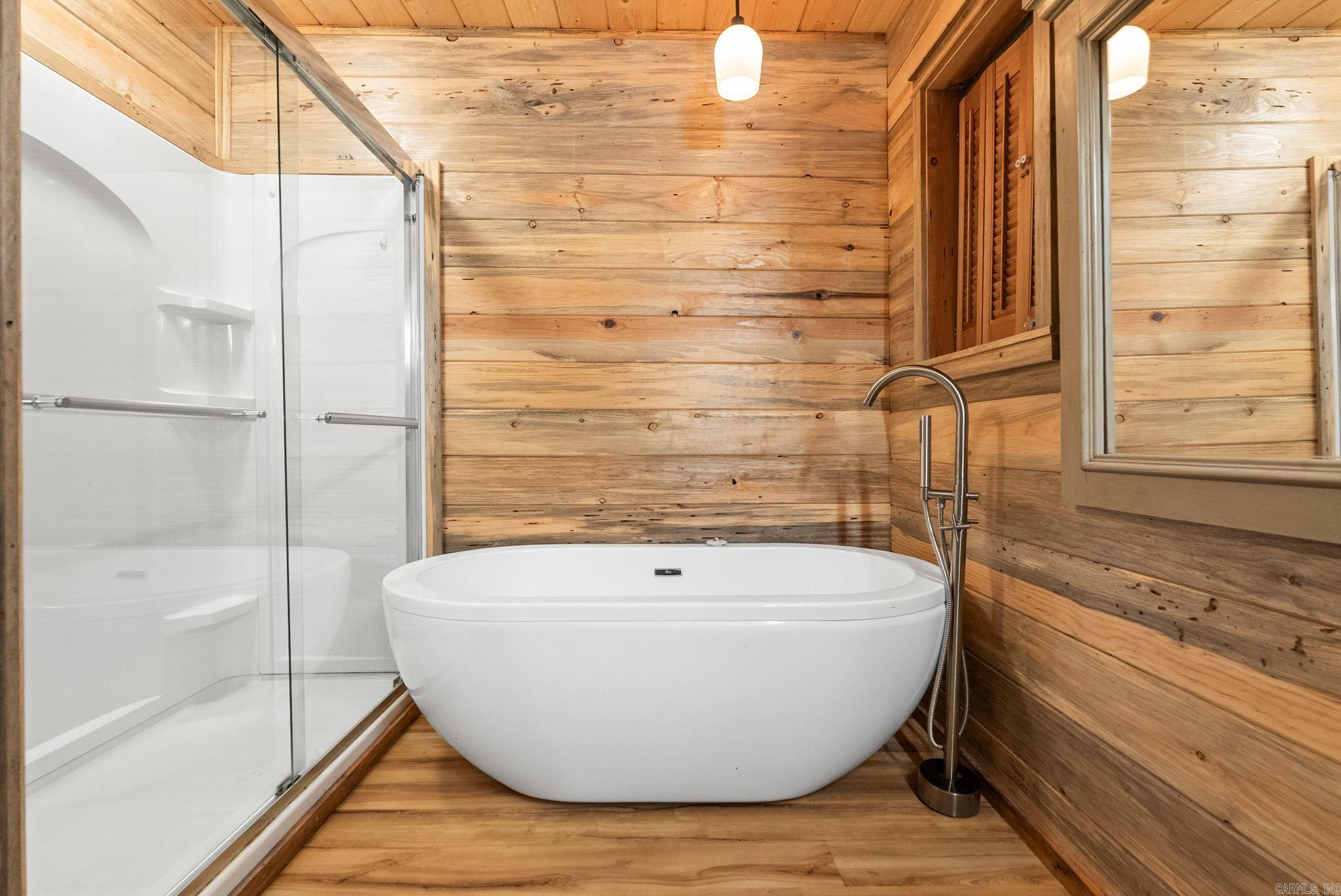 SILLS PENINSULA - Residential