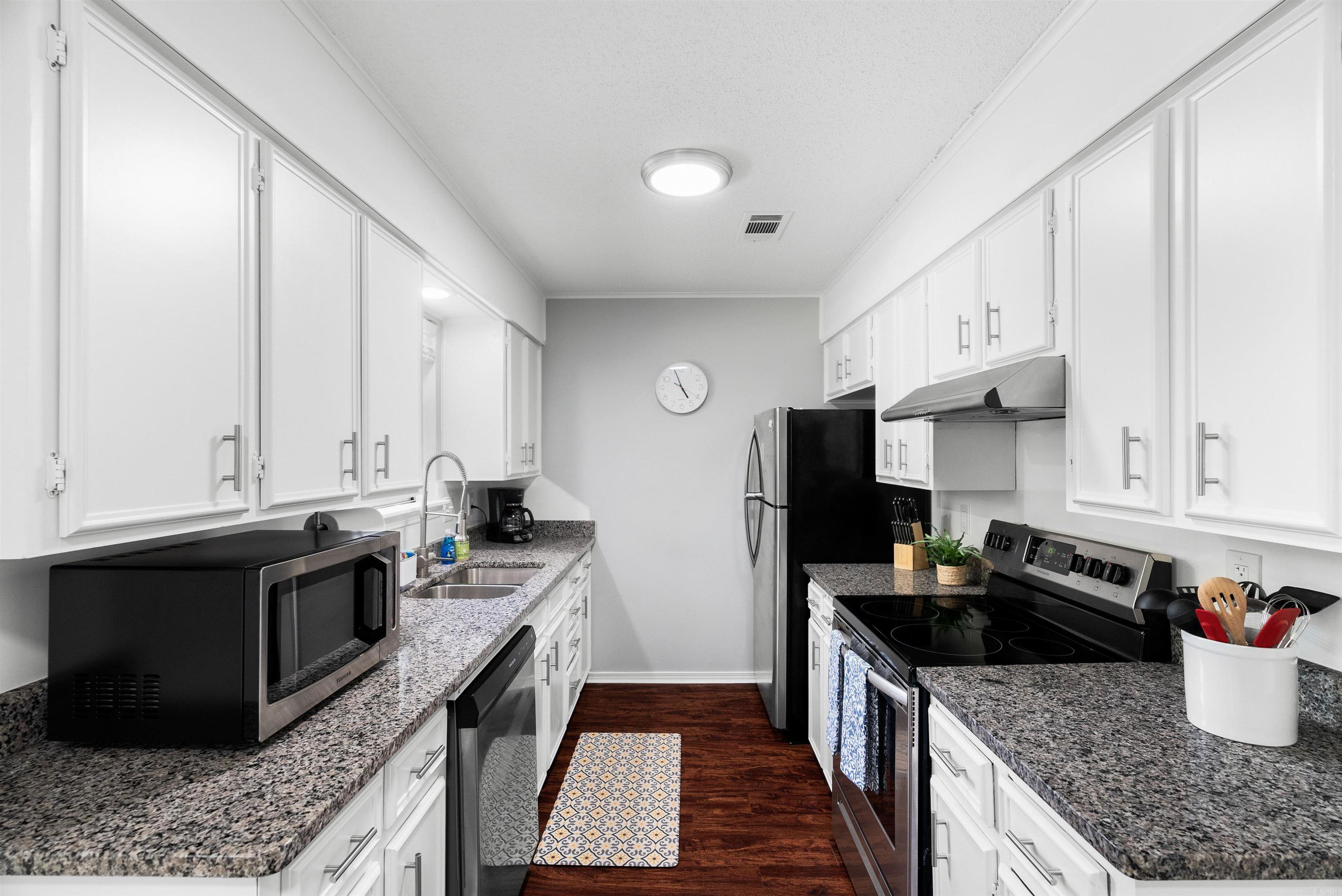 KENSINGTON PLACE - Residential