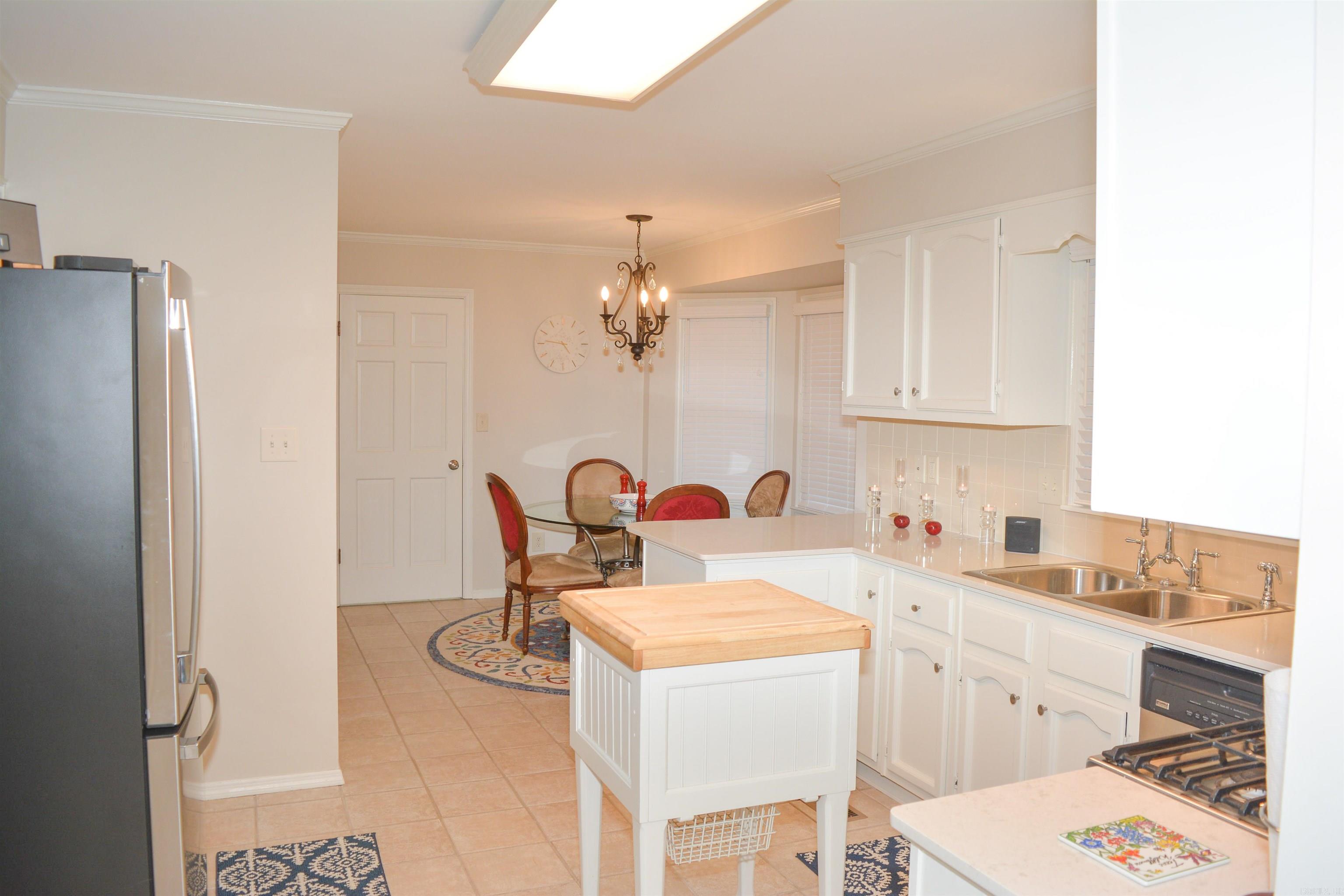 PEBBLE BEACH PARK - Residential