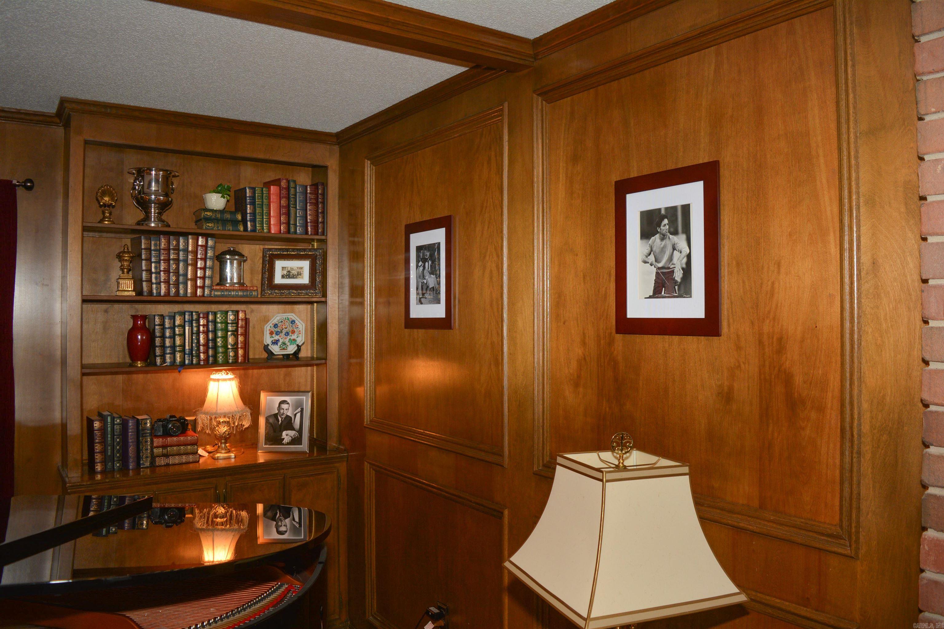 PEBBLE BEACH PARK - Residential