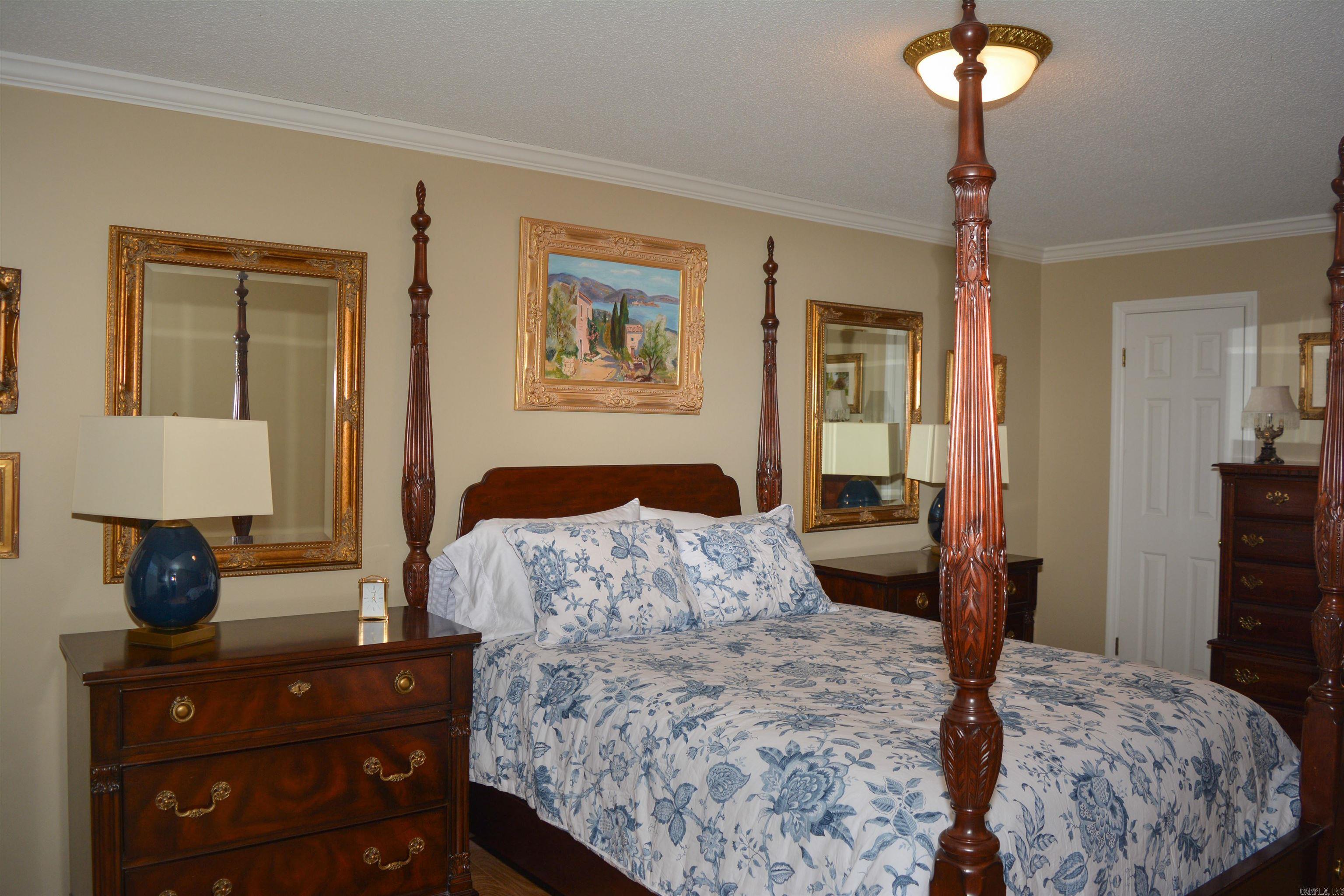 PEBBLE BEACH PARK - Residential