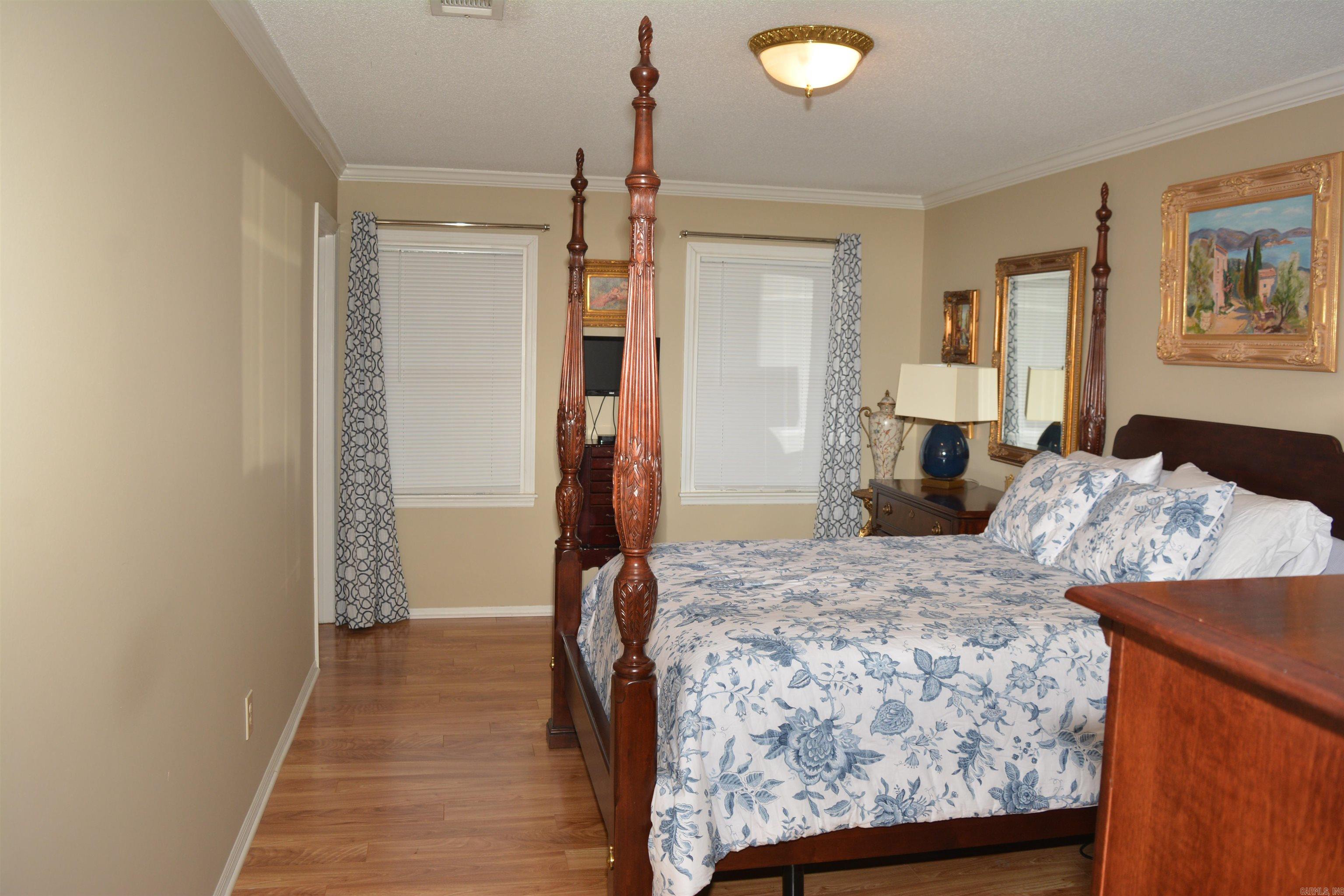 PEBBLE BEACH PARK - Residential