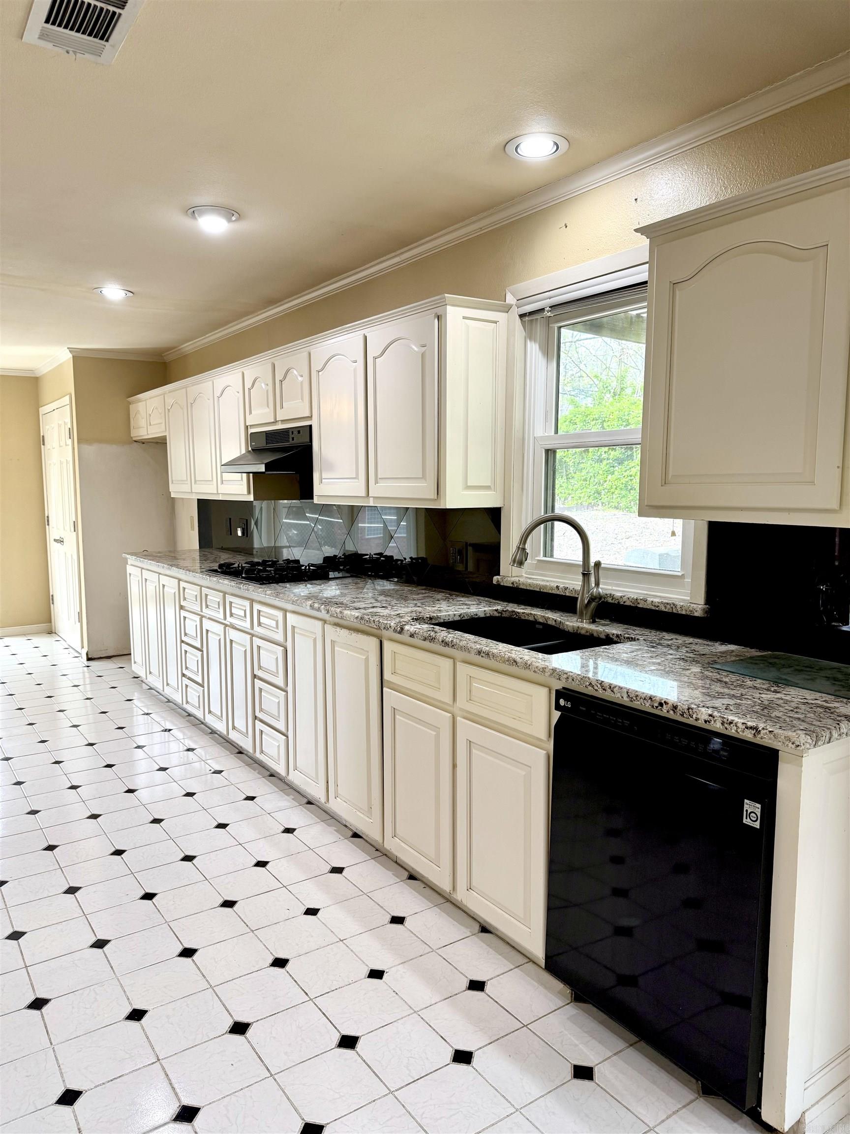 Pine Meadows 1 - Residential