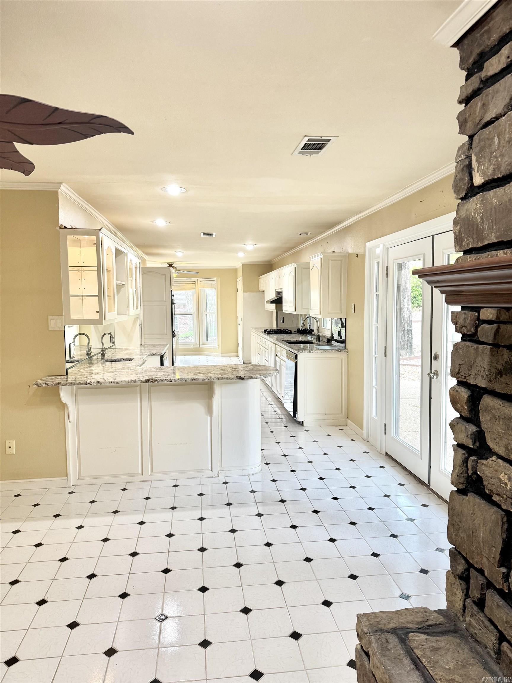 Pine Meadows 1 - Residential