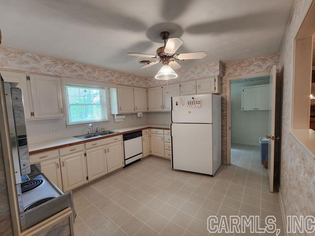 INDIANHEAD LAKES EST - Residential