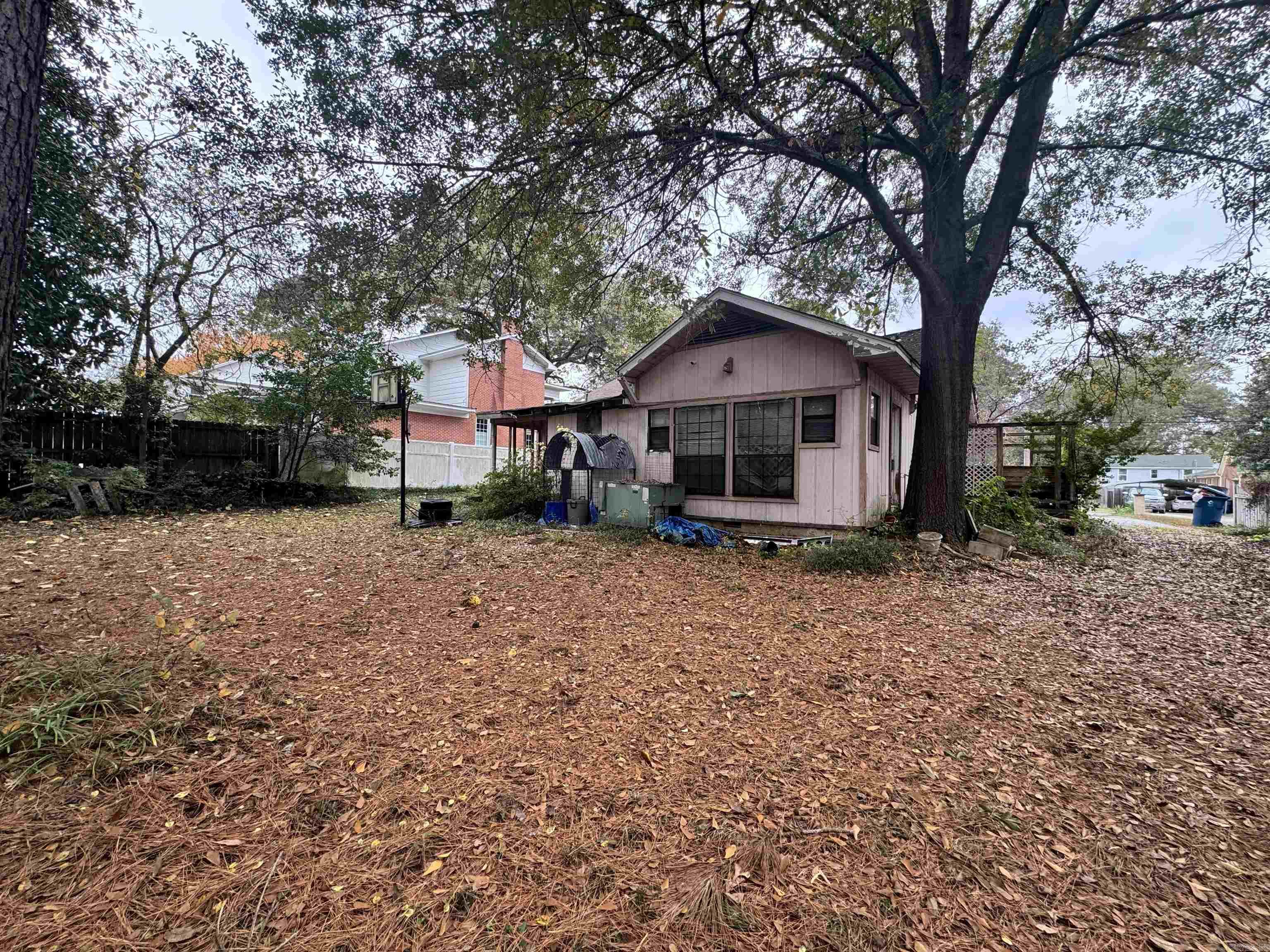 LUND & HILL (ORIGINAL TOWN) - Residential