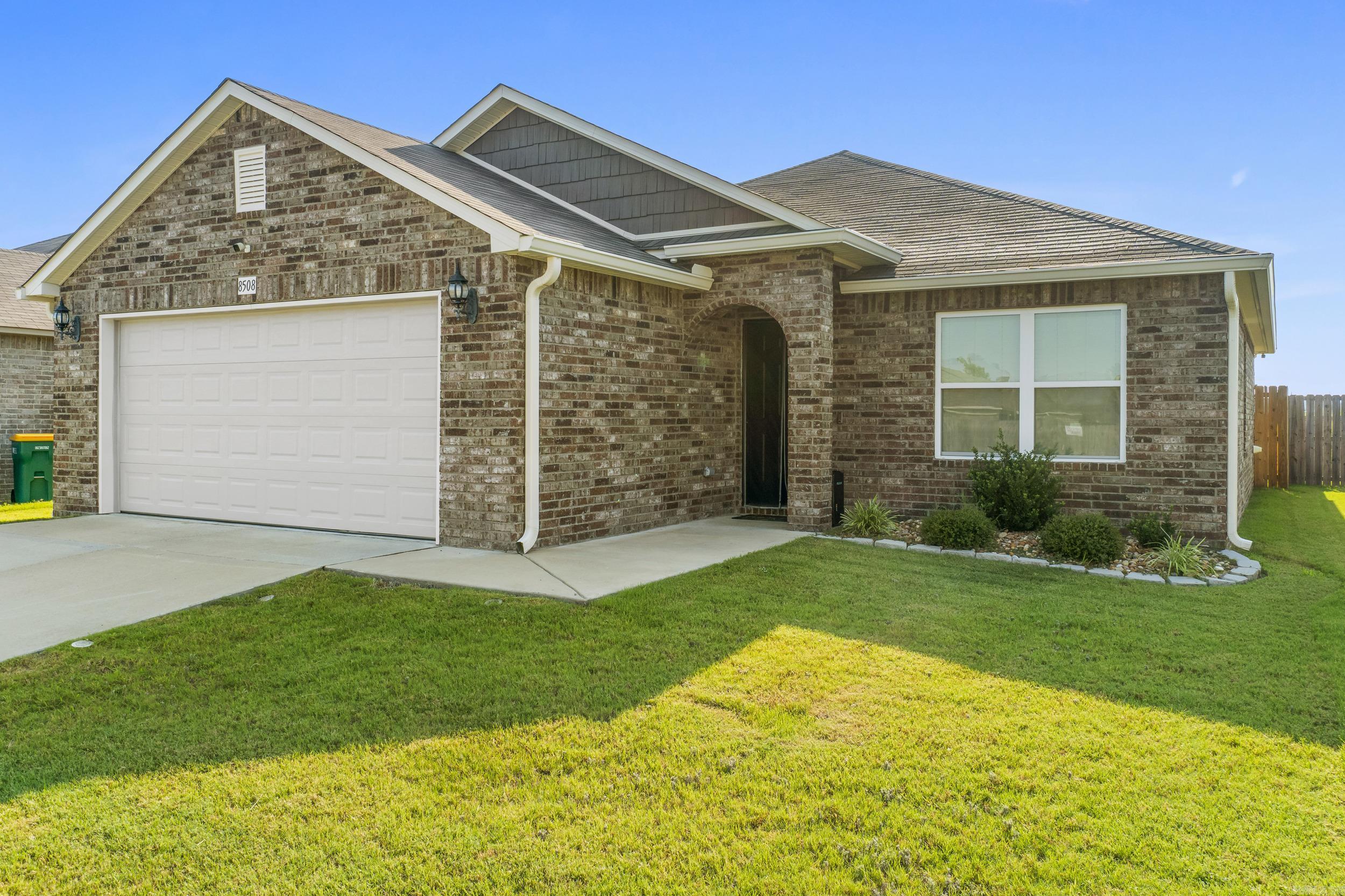 Welcome to this beautifully maintained 3-bedroom, 2-bathroom home offering 1,490 square feet of comfortable living space. This move-in-ready property features a spacious layout ideal for both relaxing and entertaining. Enjoy peace of mind with a built-in security system, and added convenience with gutters already installed. The fully fenced-in backyard provides privacy and the perfect space for kids, pets, or weekend gatherings. A transferable home warranty is included, giving you added confidence in your investment. Donāt miss this opportunity to own a home that blends function, comfort, and securityāall in one!
