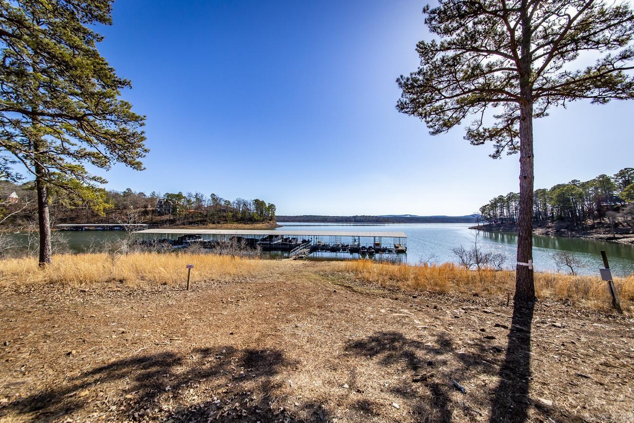 ENCHANTED PENINSULA - Residential