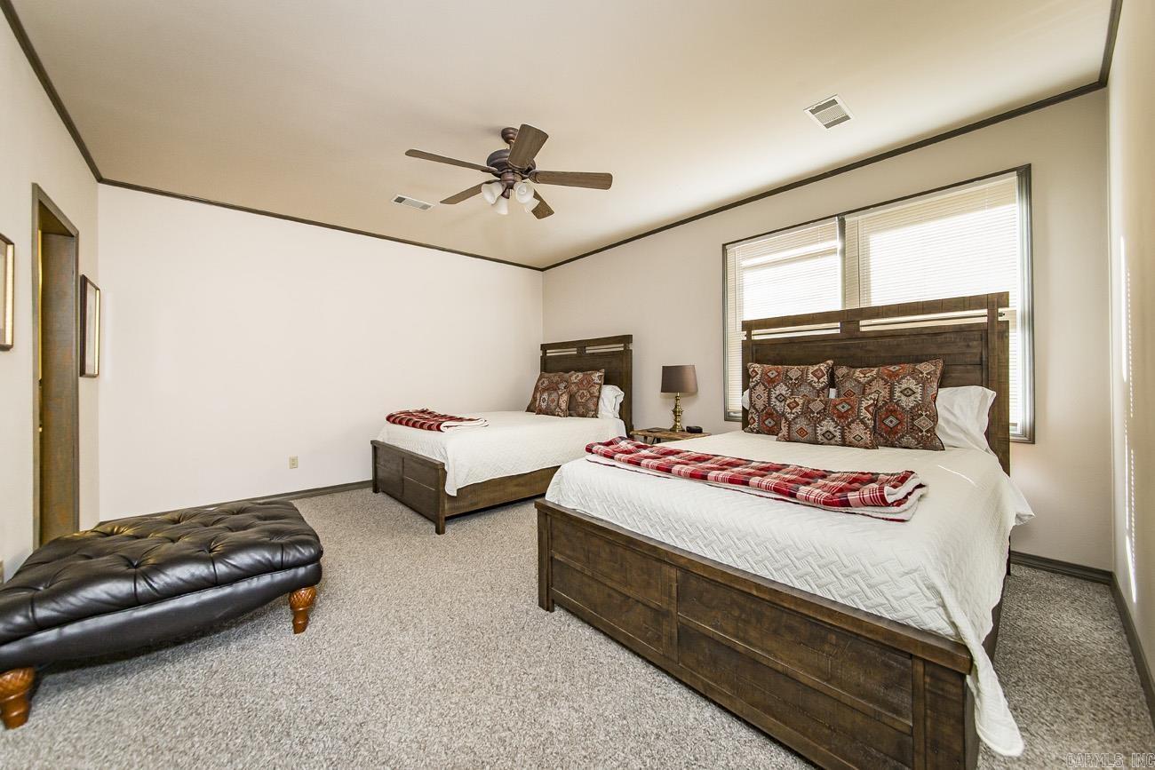 ENCHANTED PENINSULA - Residential