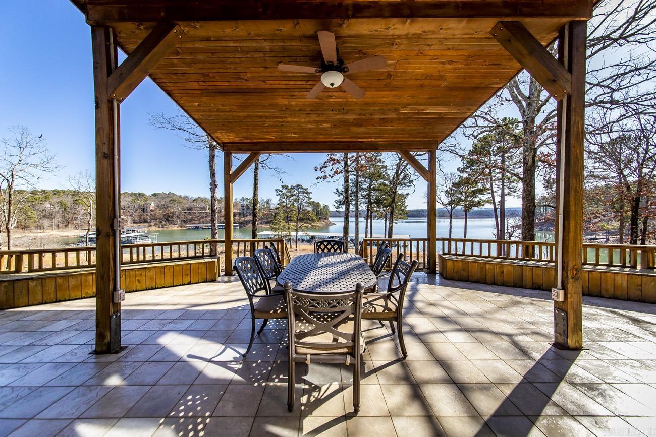 ENCHANTED PENINSULA - Residential