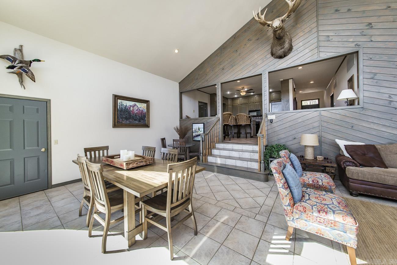 ENCHANTED PENINSULA - Residential