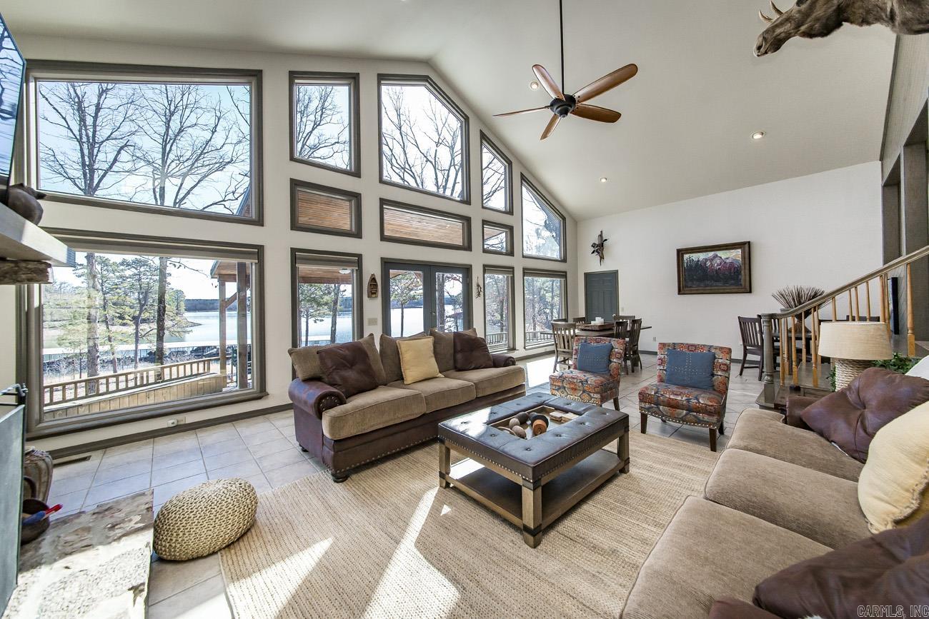 ENCHANTED PENINSULA - Residential