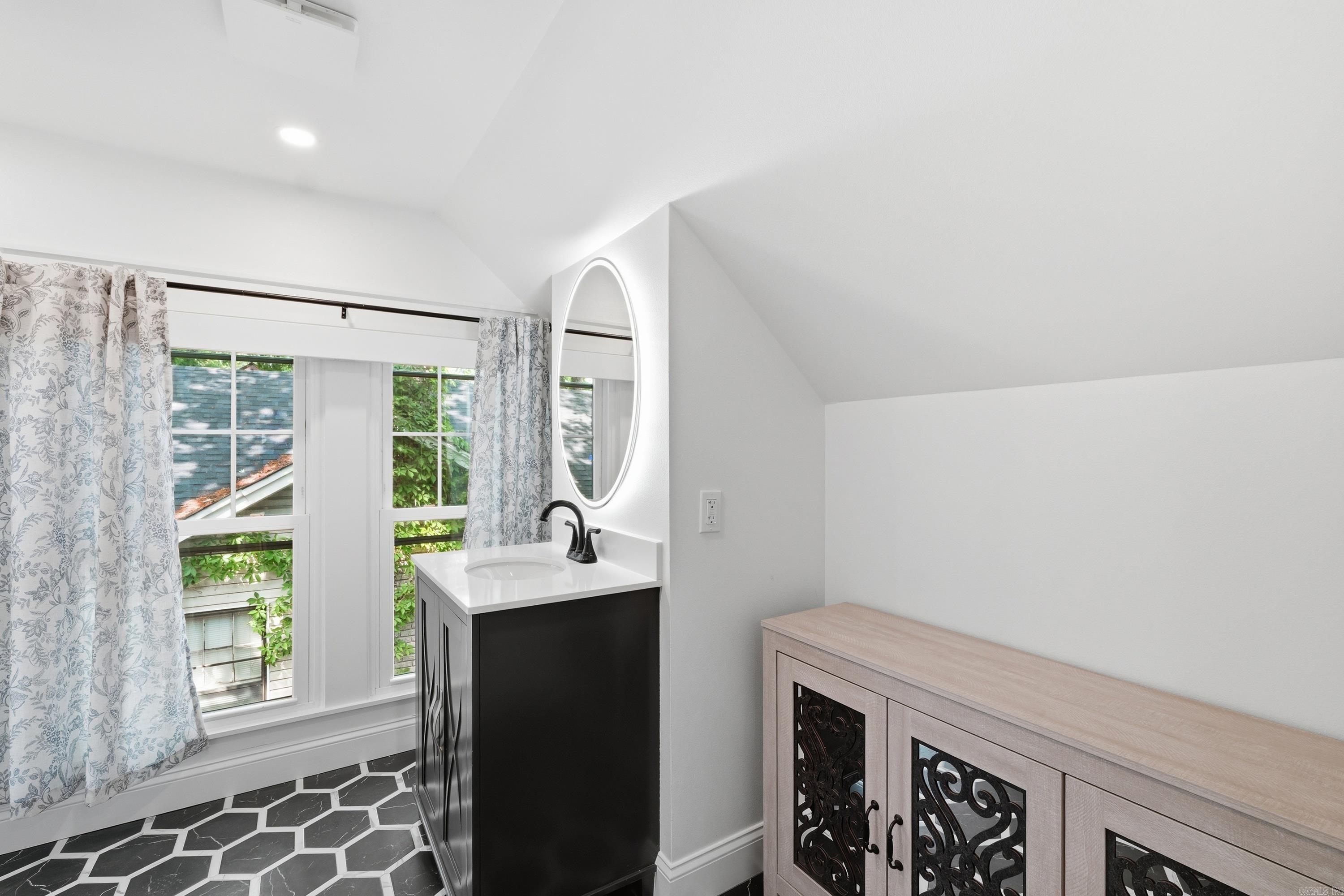 MCGEHEE - Residential