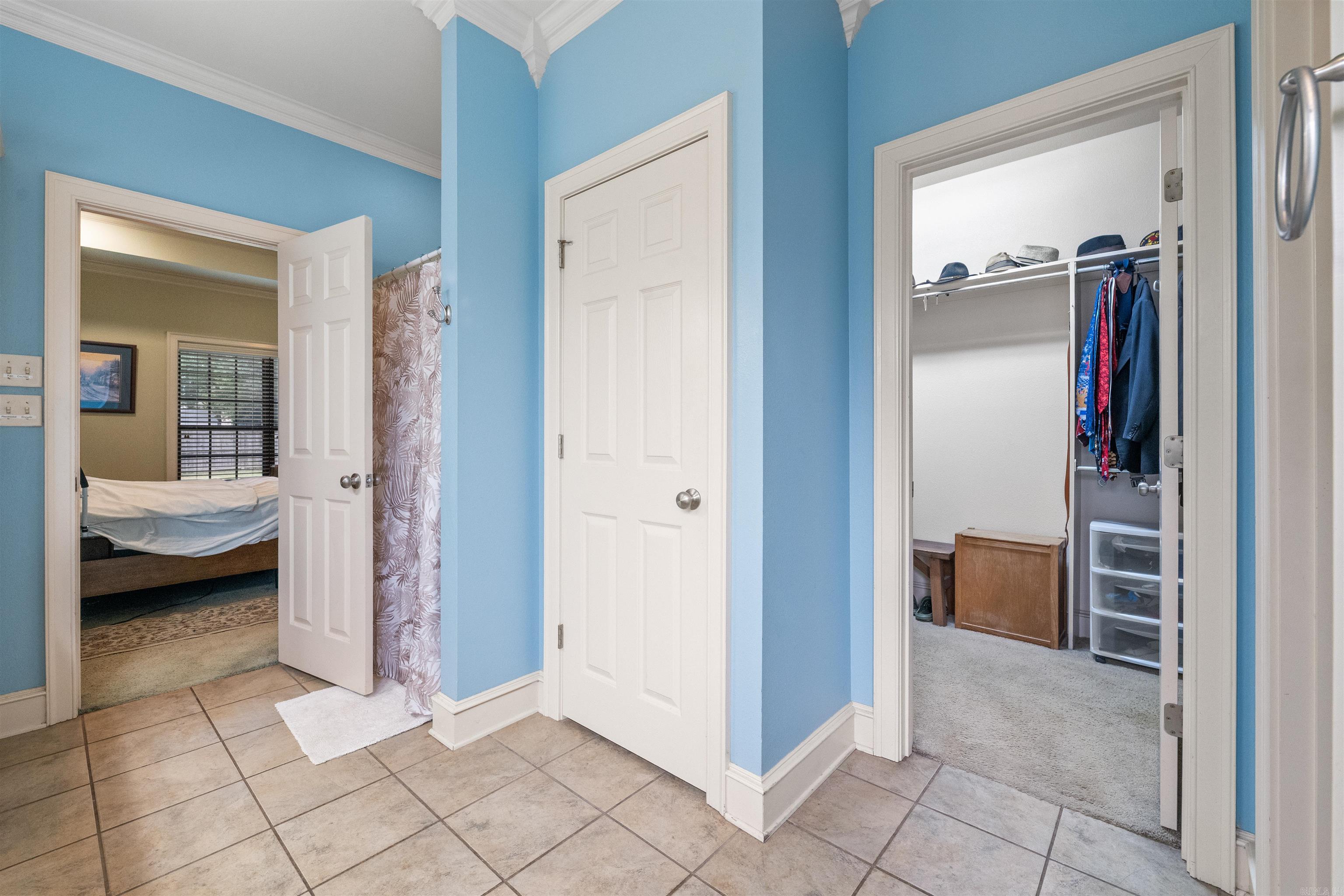 COUNTRY CLUB OF ARK THE - Residential