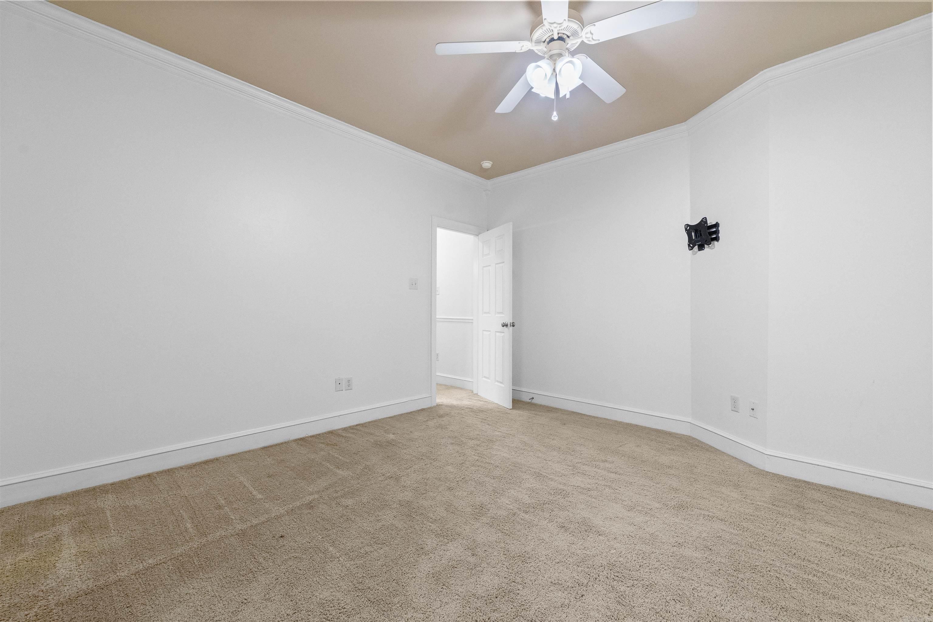 COUNTRY CLUB OF ARK THE - Residential