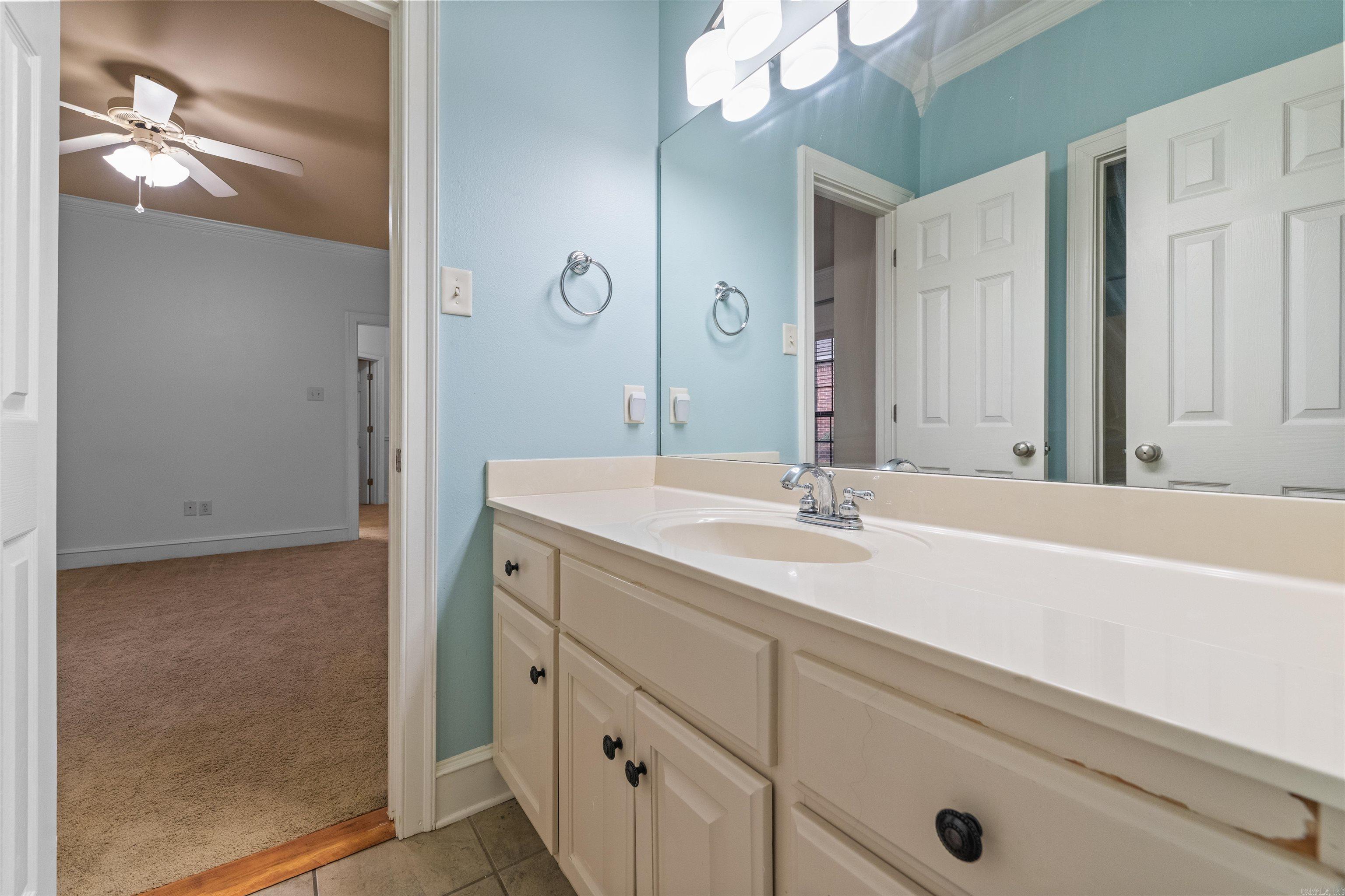 COUNTRY CLUB OF ARK THE - Residential