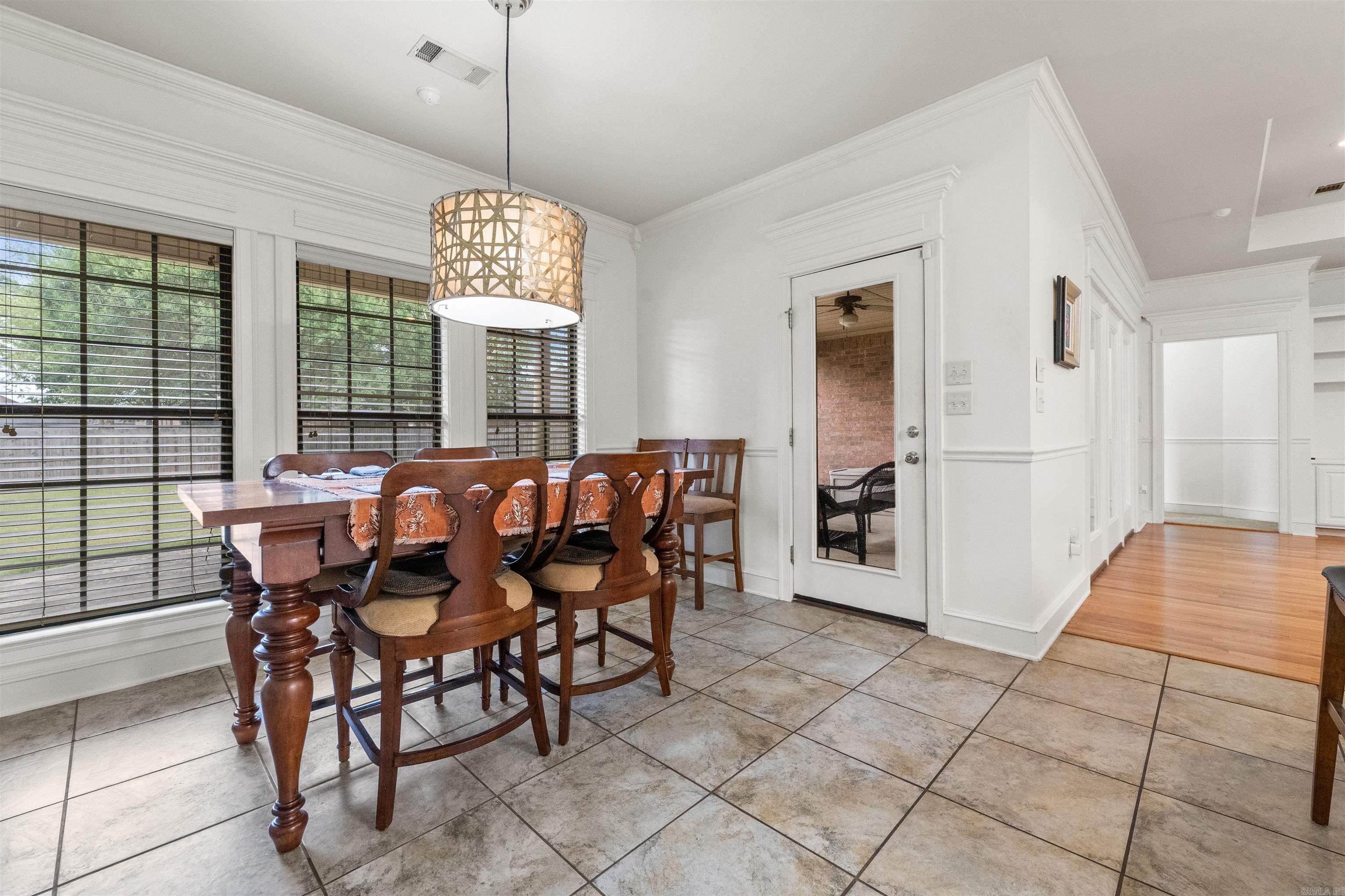 COUNTRY CLUB OF ARK THE - Residential