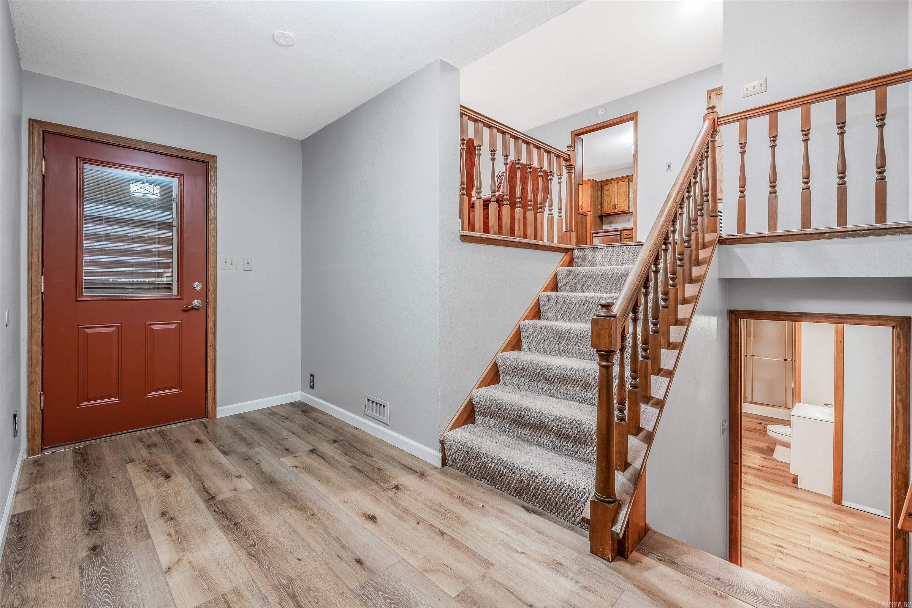 LAKEWOOD - Residential