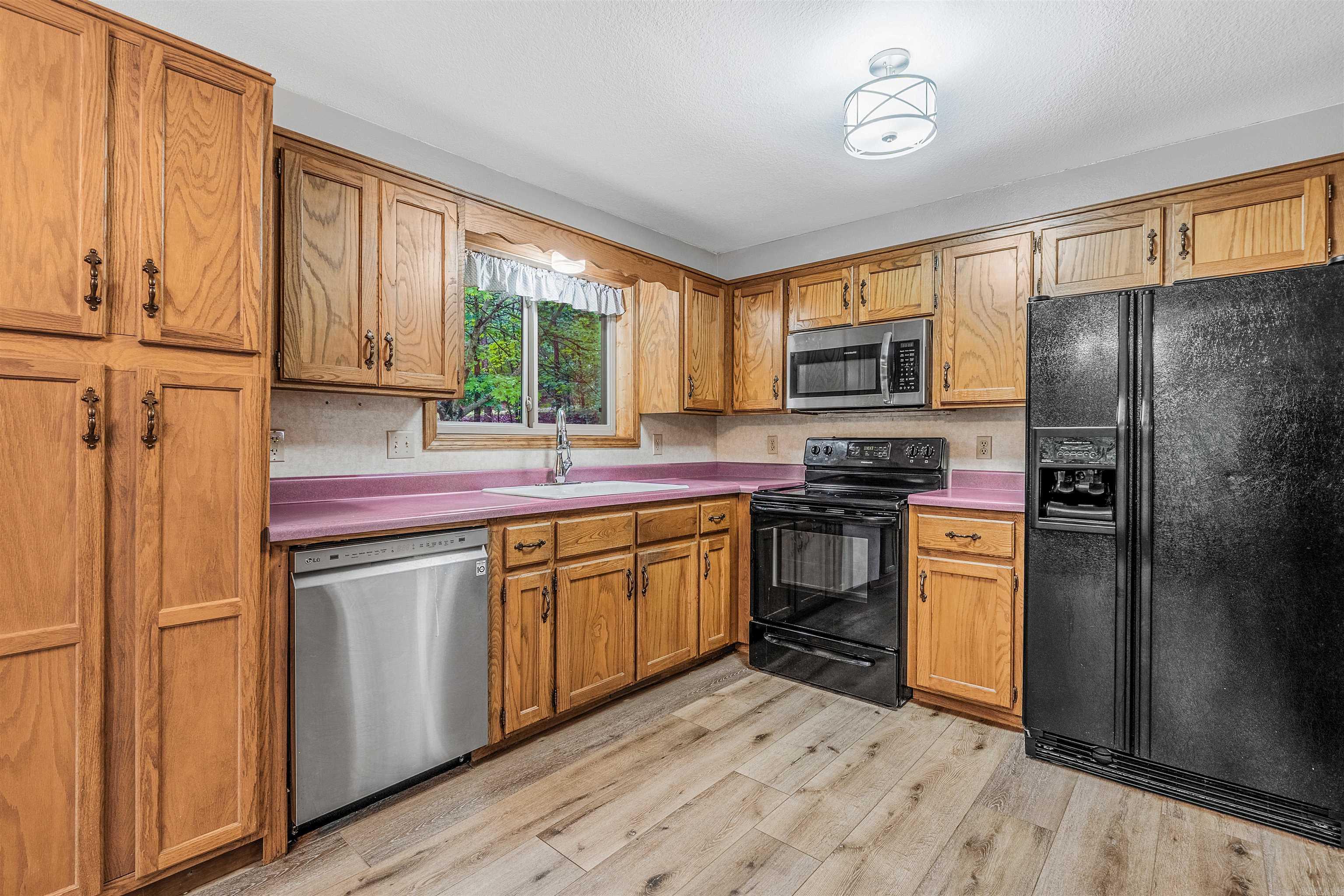 LAKEWOOD - Residential
