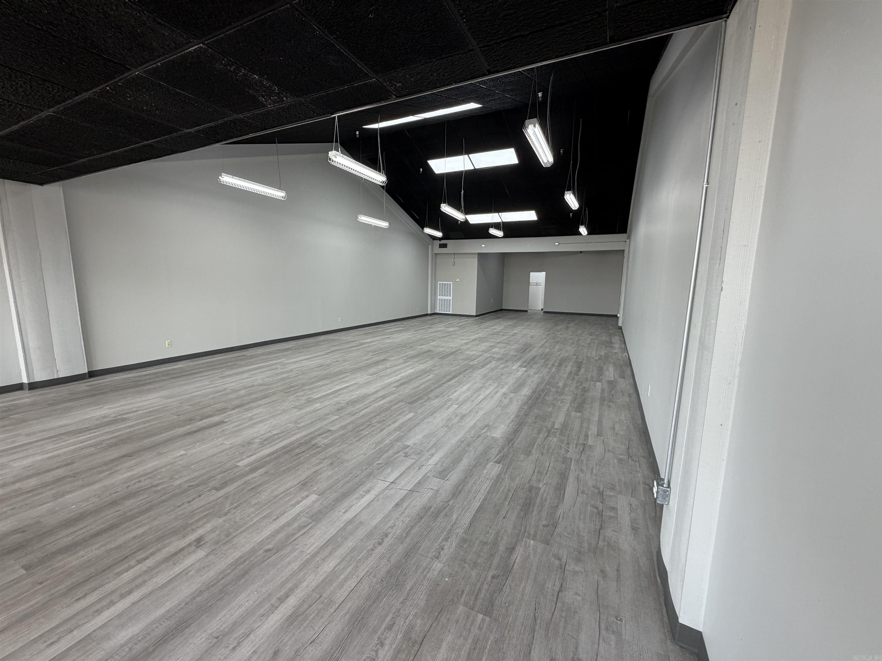 Hot Springs - Commercial Sale