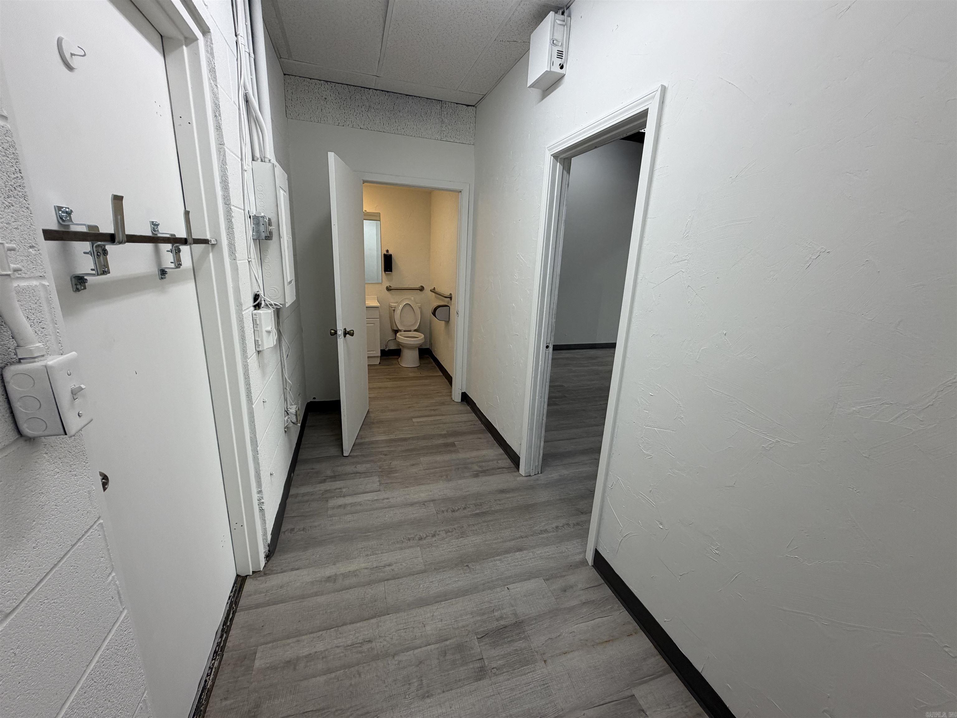 Hot Springs - Commercial Sale