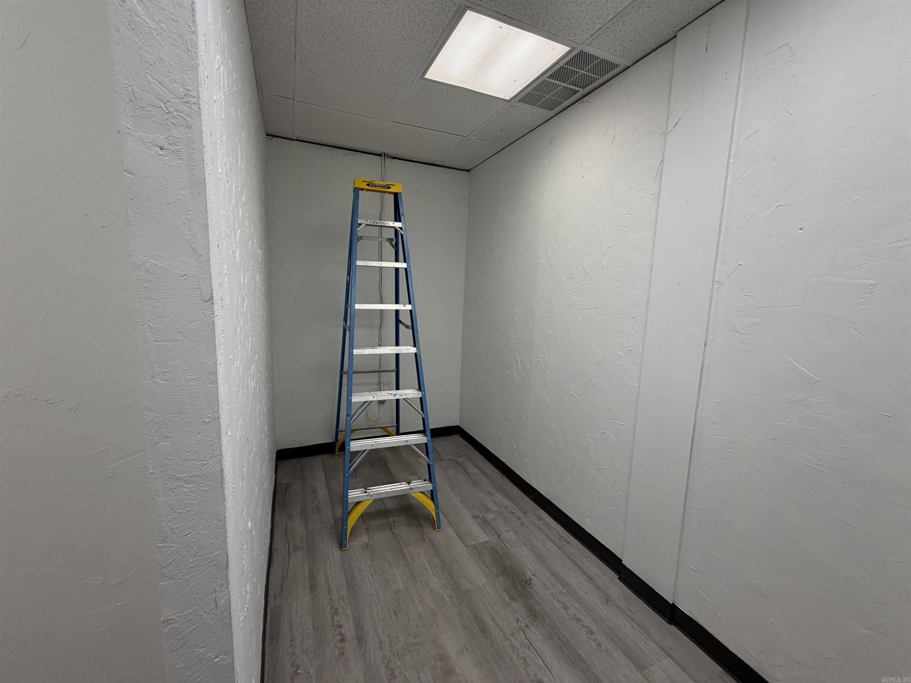 Hot Springs - Commercial Sale