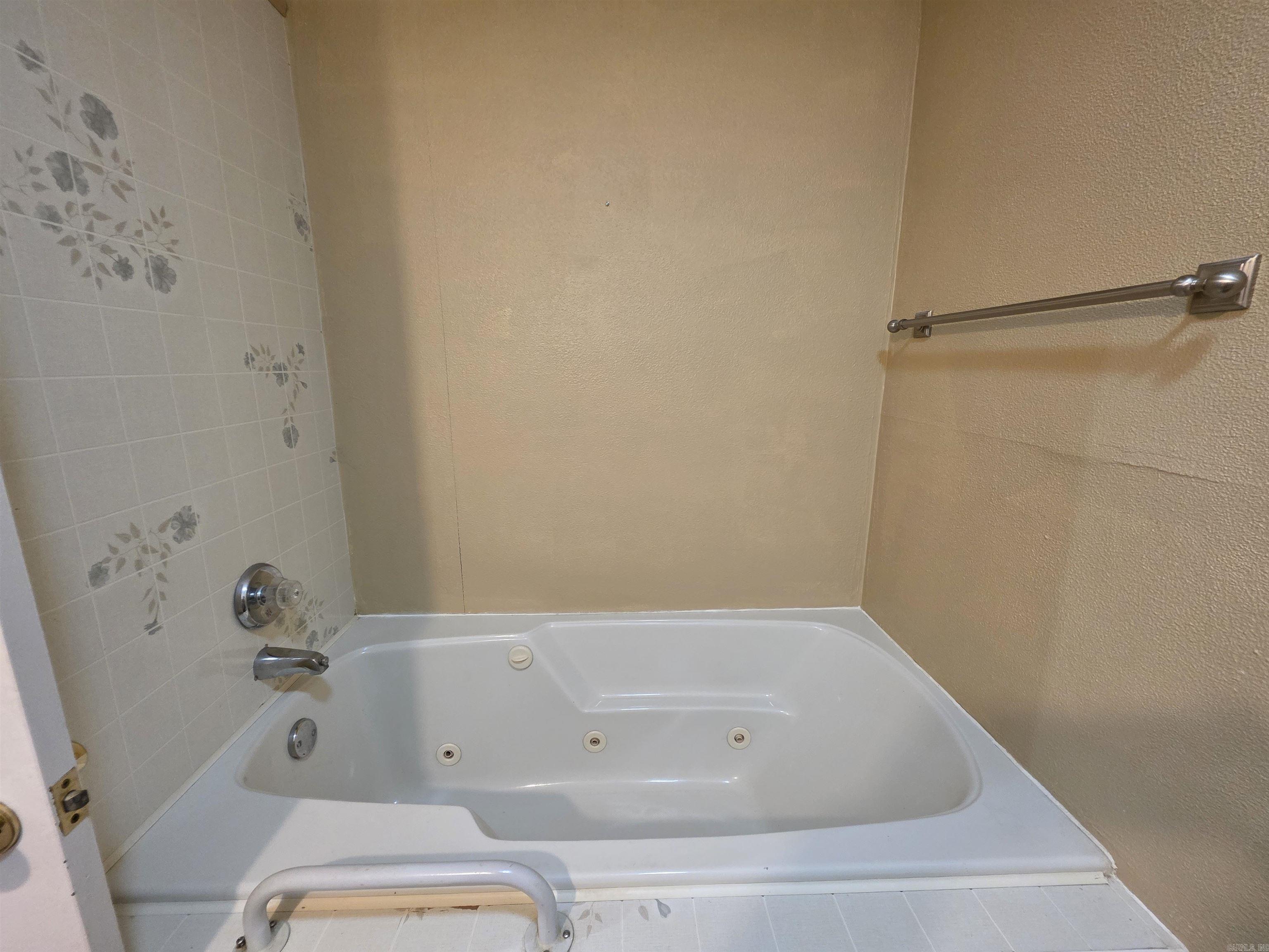 WOODLAND HEIGHTS - Residential