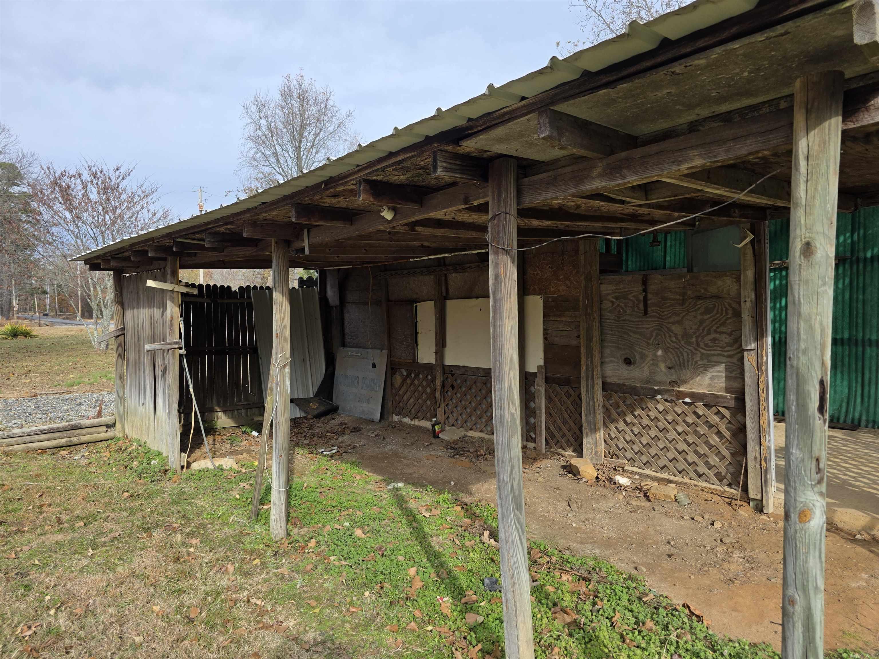 WOODLAND HEIGHTS - Residential