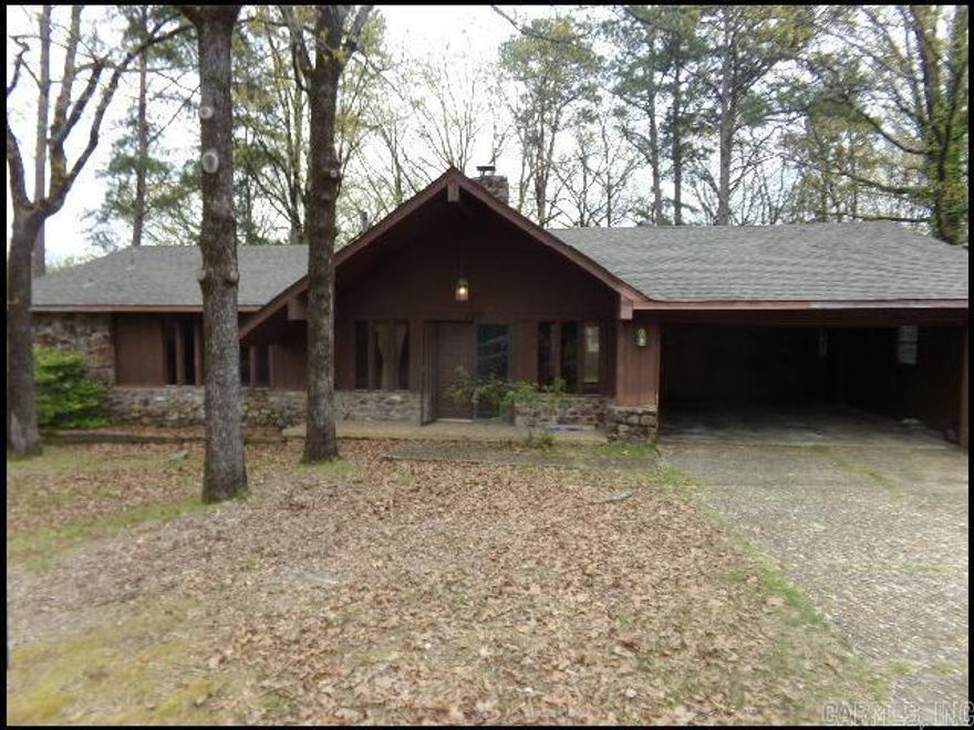 *WEST LITTLE ROCK* BEAUTIFUL HOME IN WALNUT VALLEY!! This 3 Bedroom And 2 Bath Home Features A Spacious 2000 Square Feet Of Living Space! Kitchen Includes Stove, Refrigerator, And Dishwasher! Eat-In Dining Area! Washer And Dryer Provided For Added Convenience! Fenced Backyard! 2 Car Garage For Parking! PET FRIENDLY!! AVAILABLE MID JUNE 2026!!! <a href='https://raineyrealty.com/virtualtour.php?r=K6F49q'> Click here for a 360° Virtual Tour</a>
