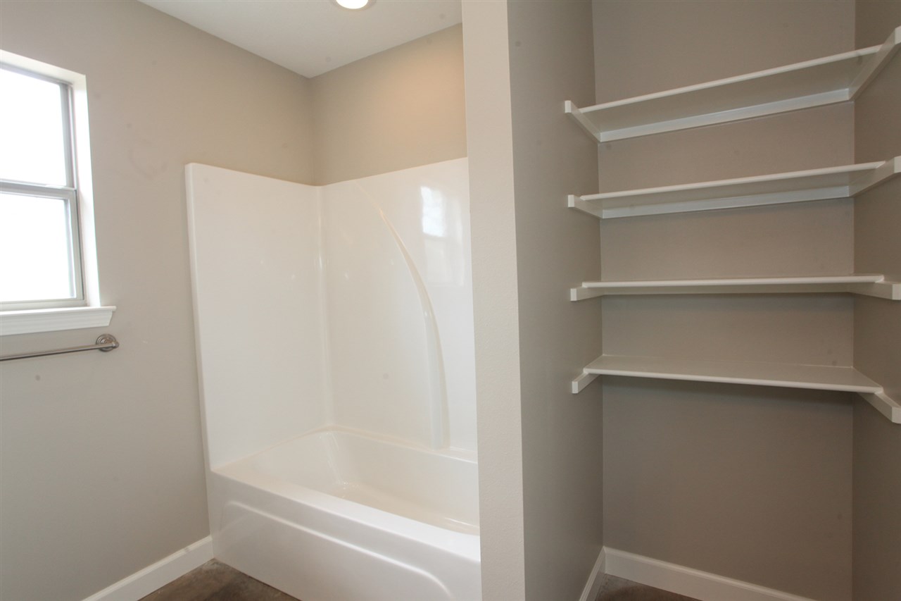 McKenna Cove - Residential