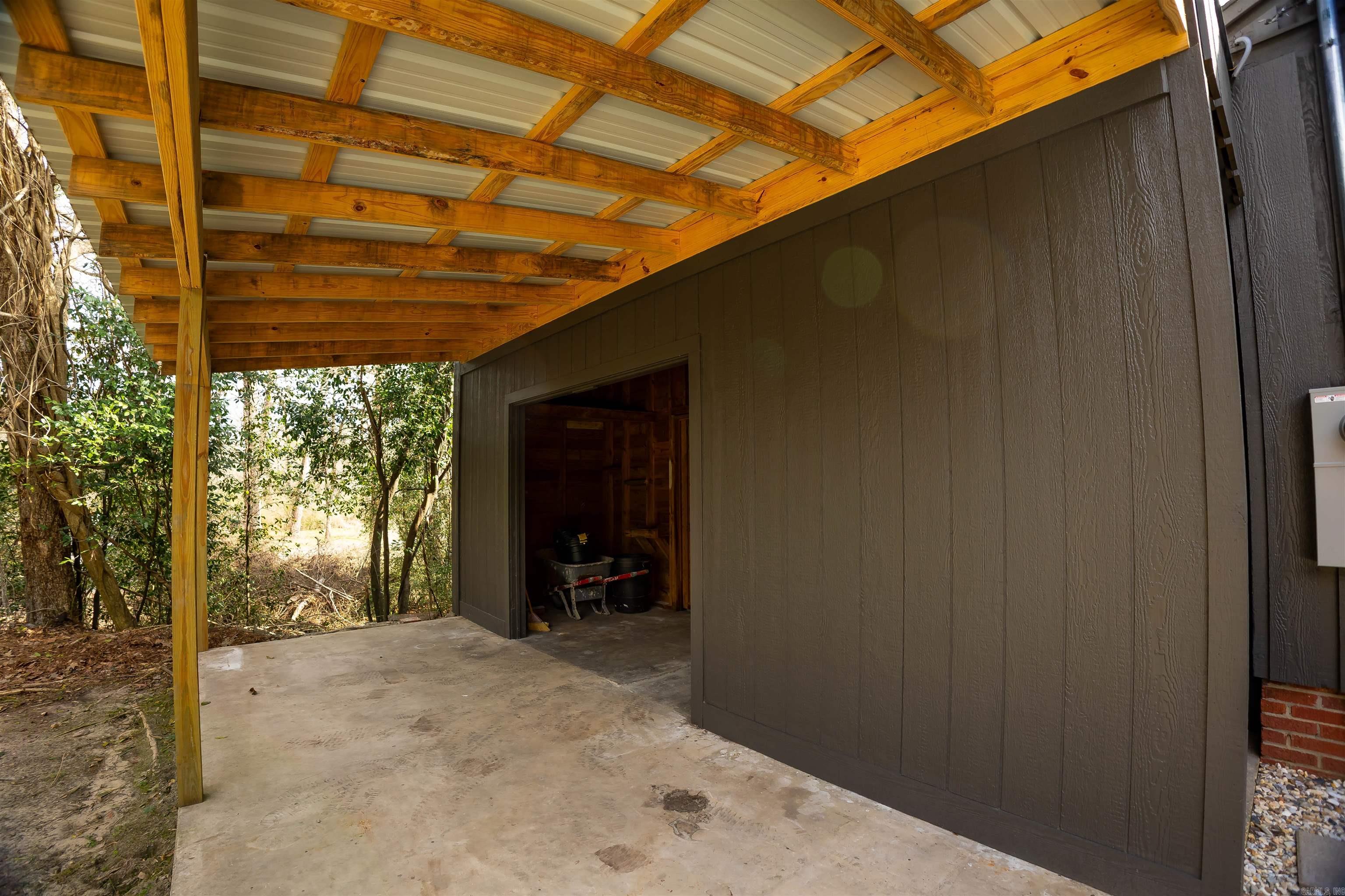 COUNTRY CLUB COLONY - Residential