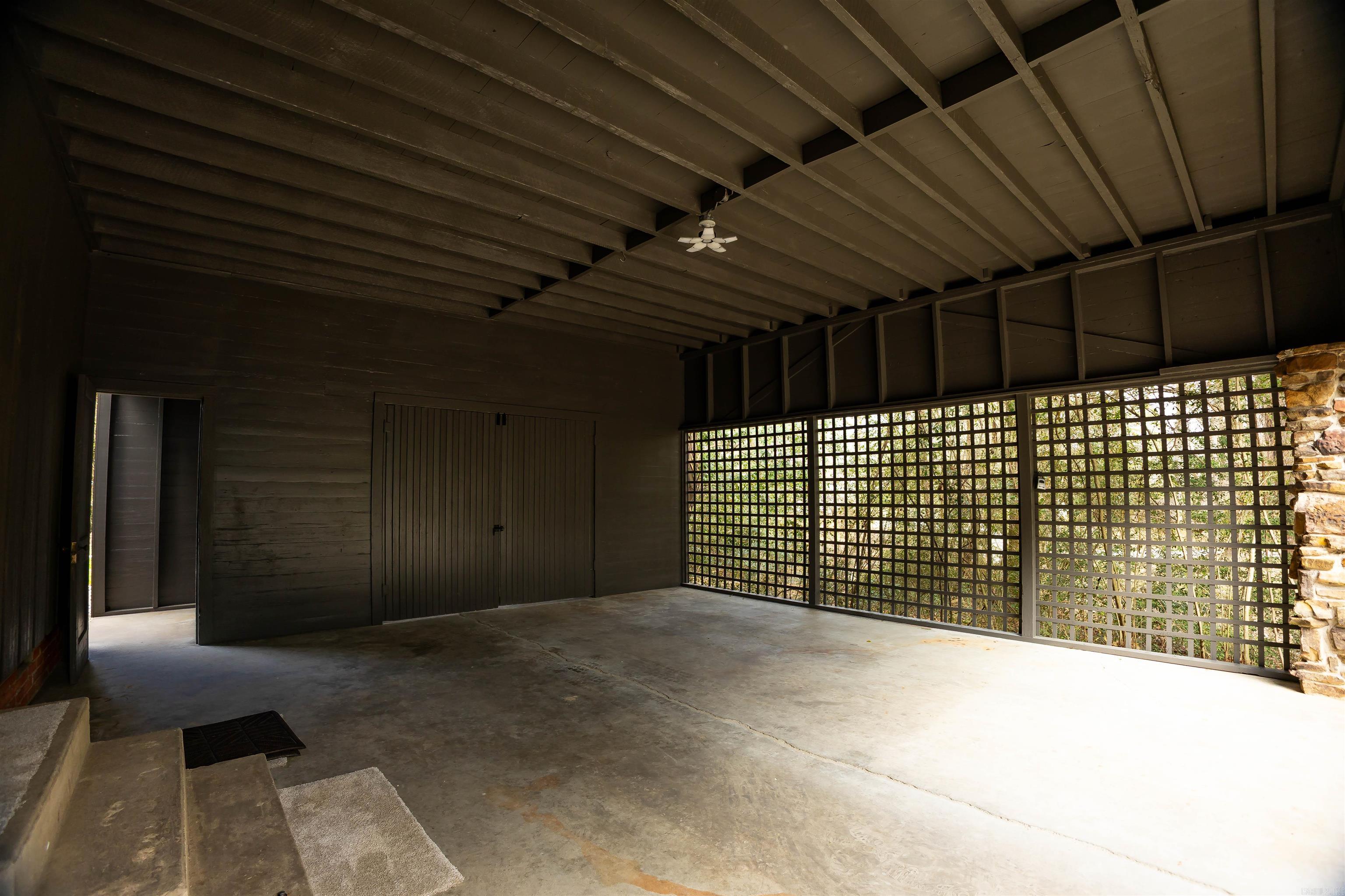 COUNTRY CLUB COLONY - Residential