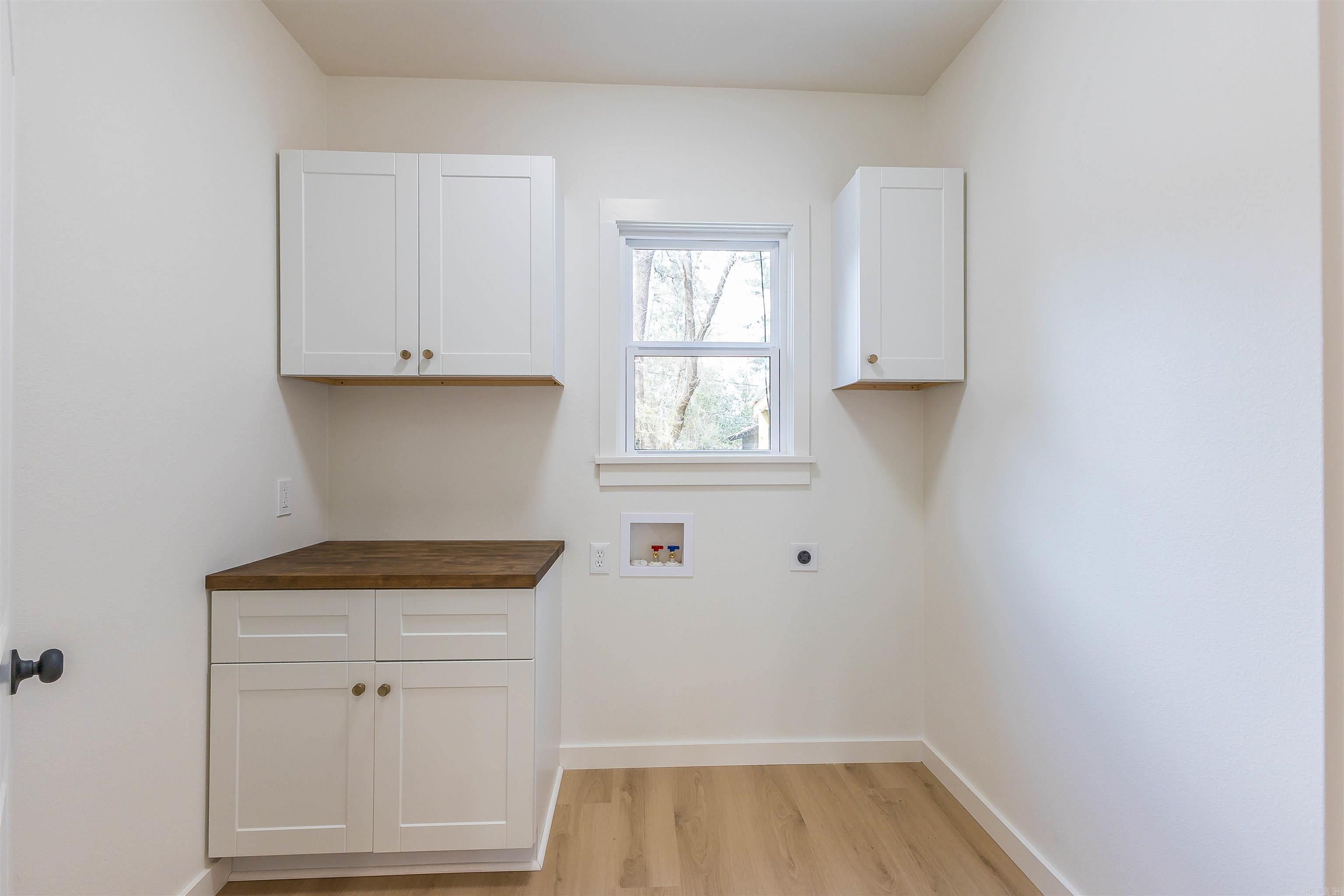 COUNTRY CLUB COLONY - Residential