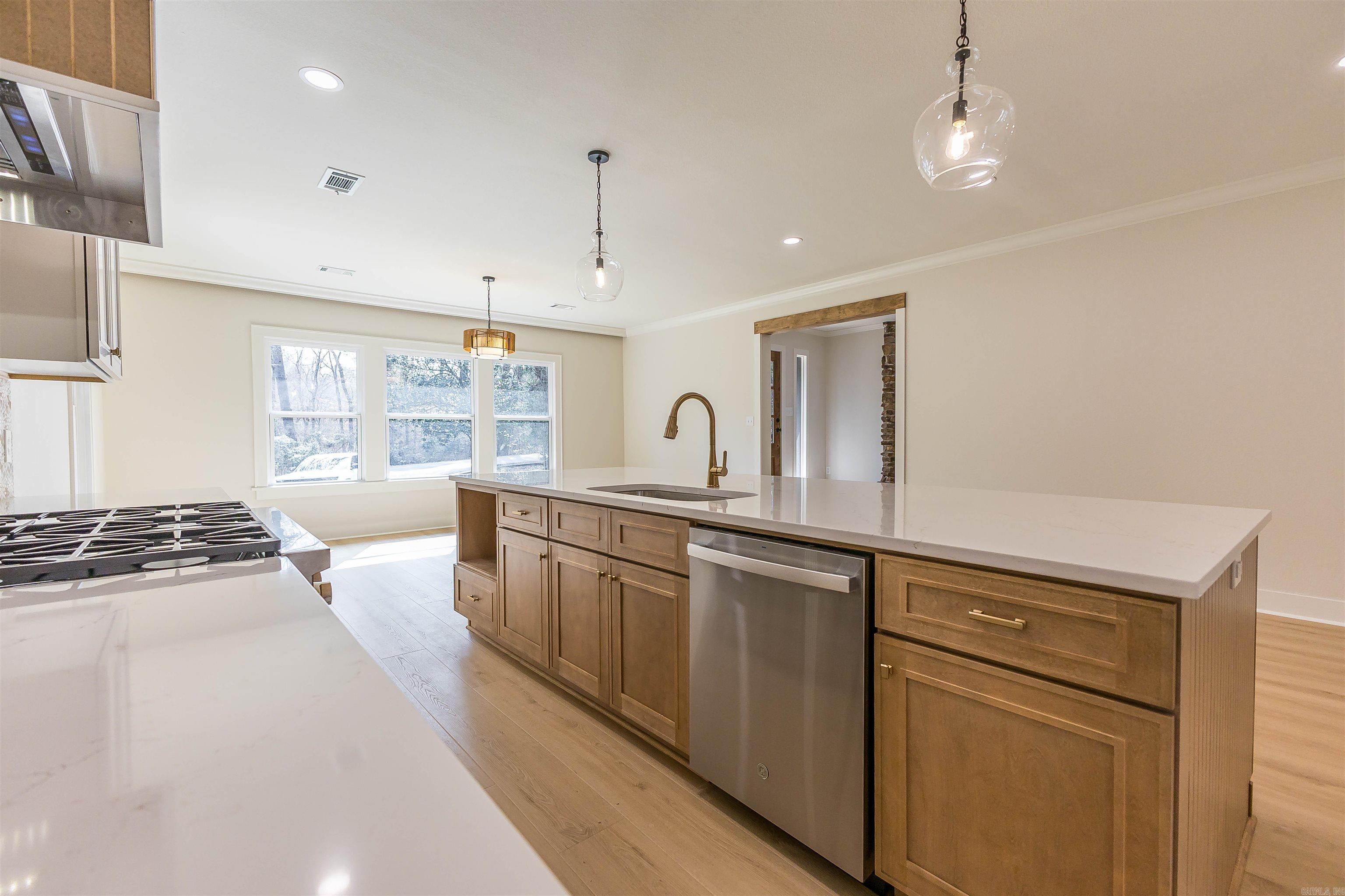 COUNTRY CLUB COLONY - Residential