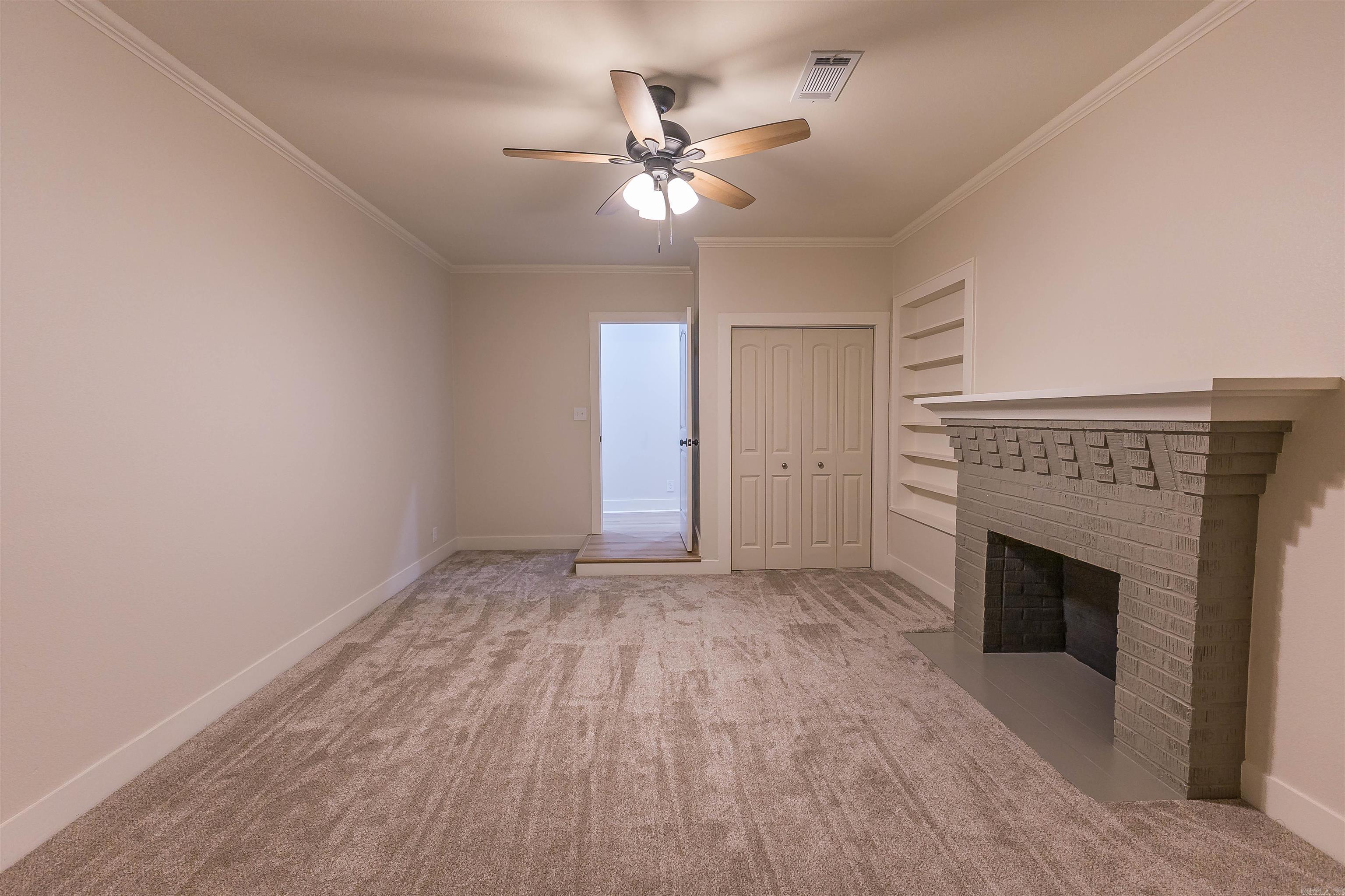 COUNTRY CLUB COLONY - Residential