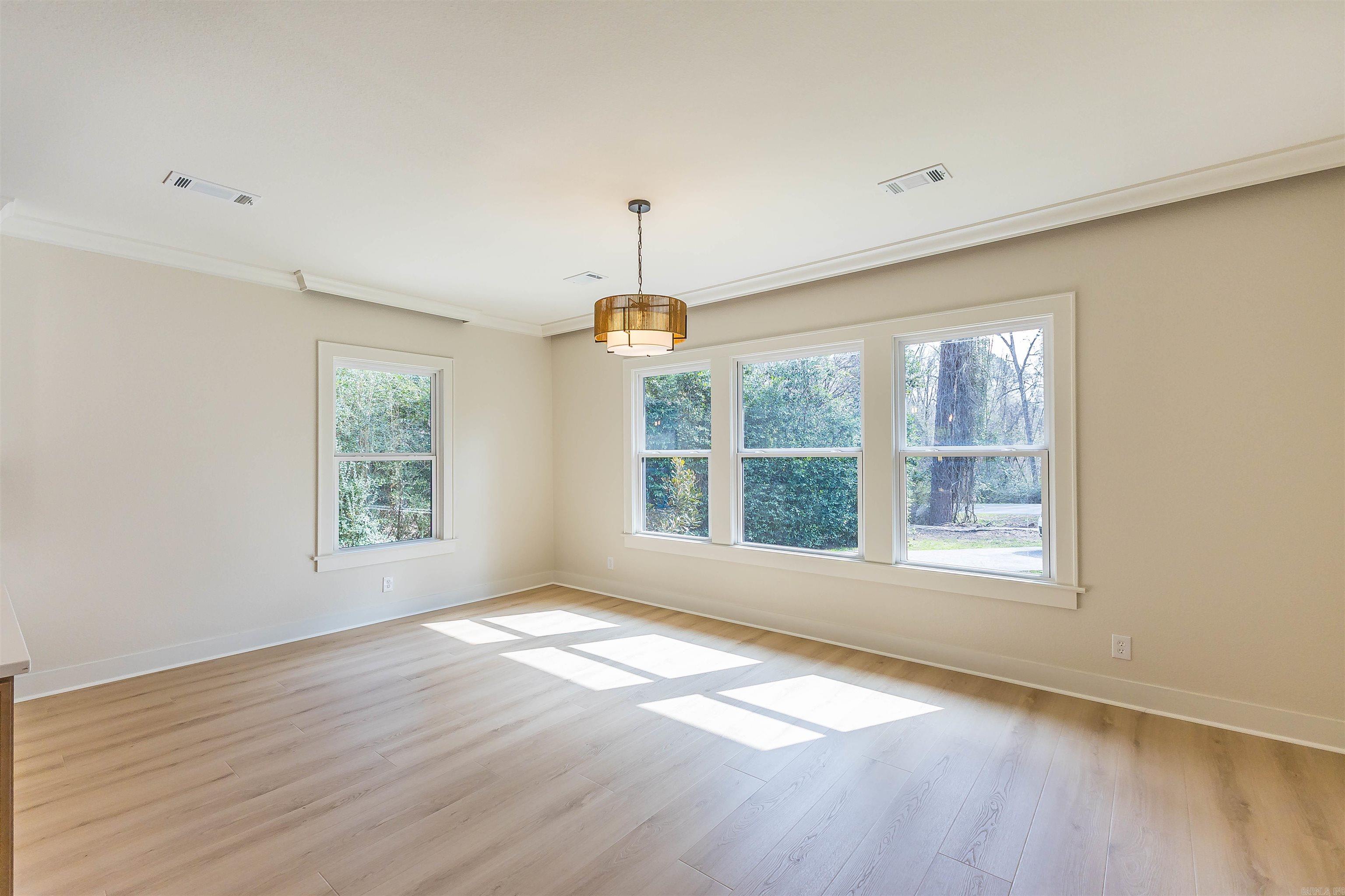 COUNTRY CLUB COLONY - Residential