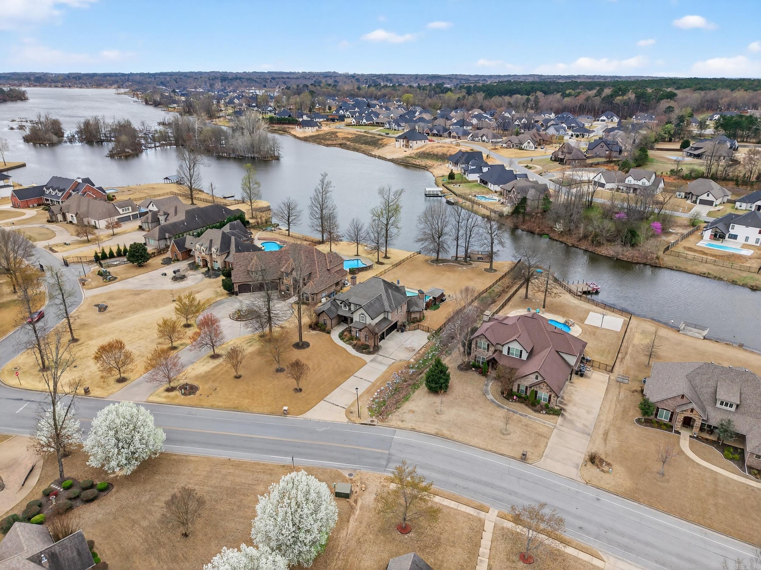 HURRICANE LAKE EST - Residential