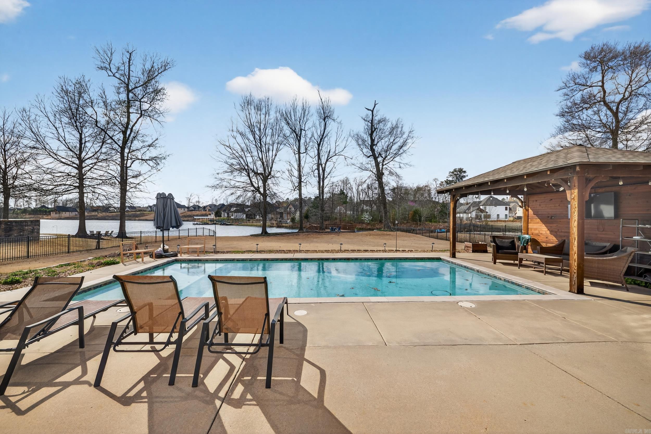 HURRICANE LAKE EST - Residential