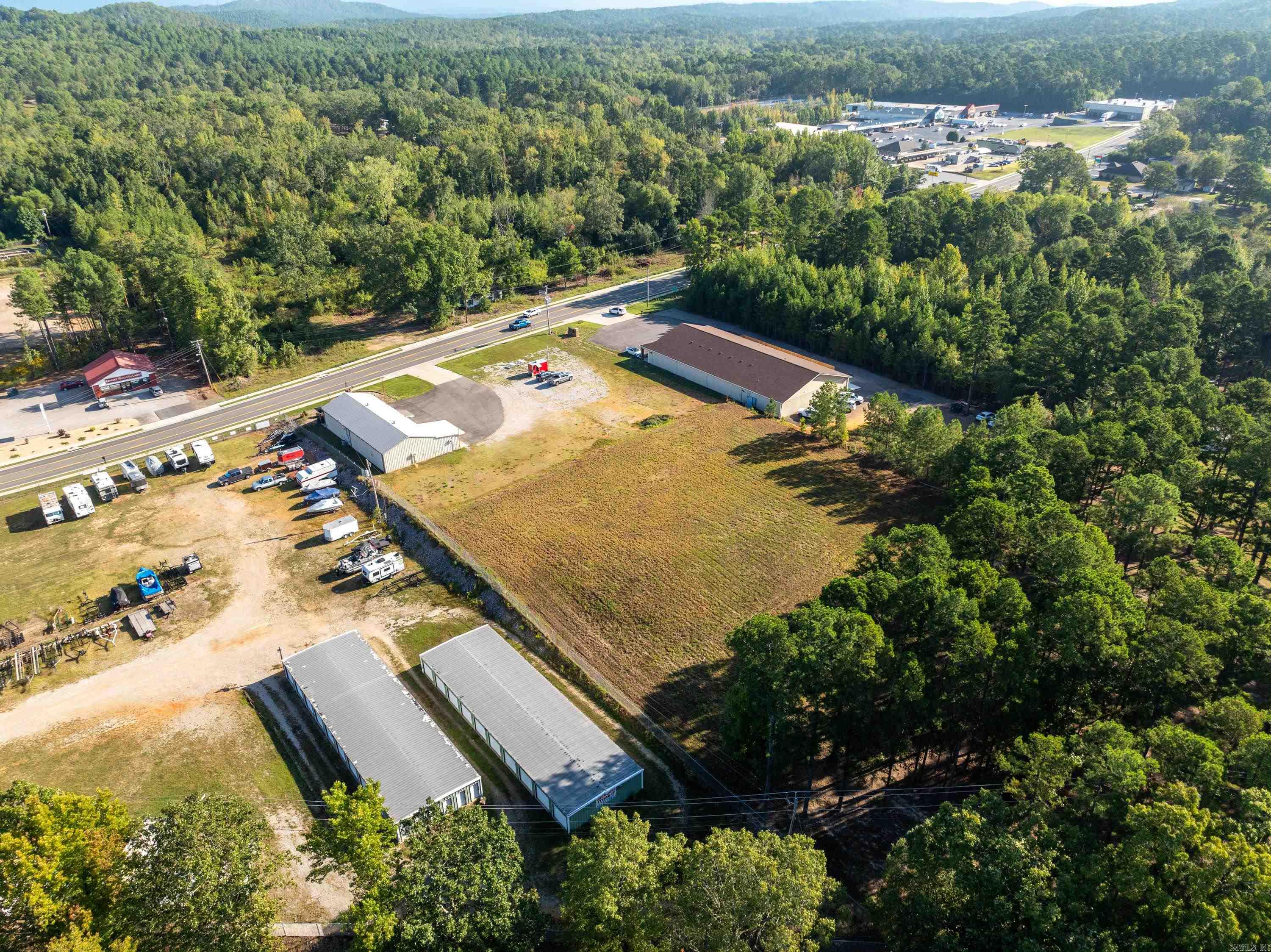 Noine - Commercial Sale
