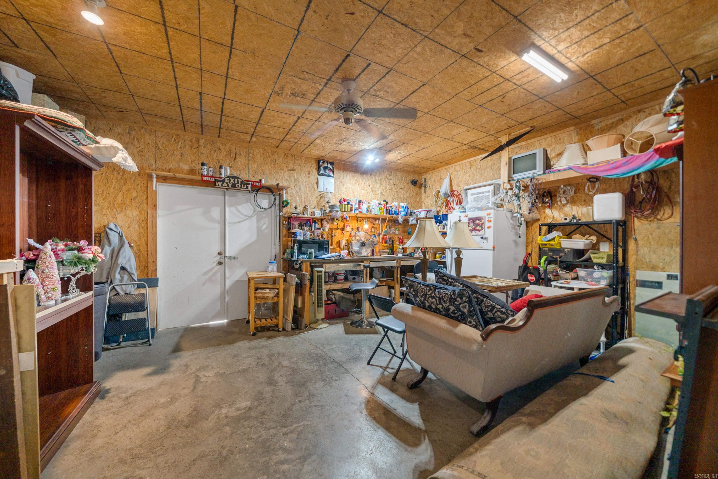Noine - Commercial Sale