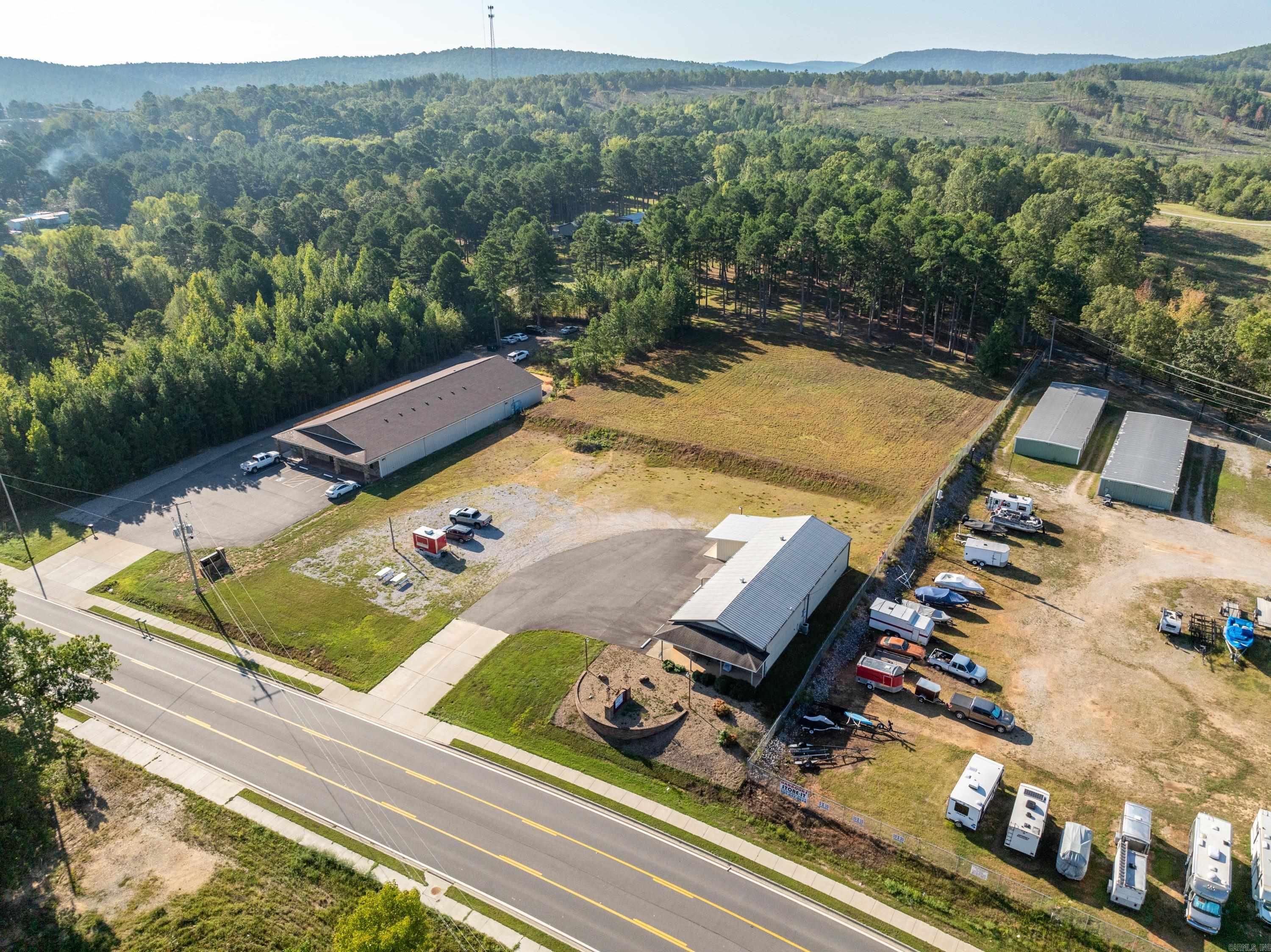 Noine - Commercial Sale
