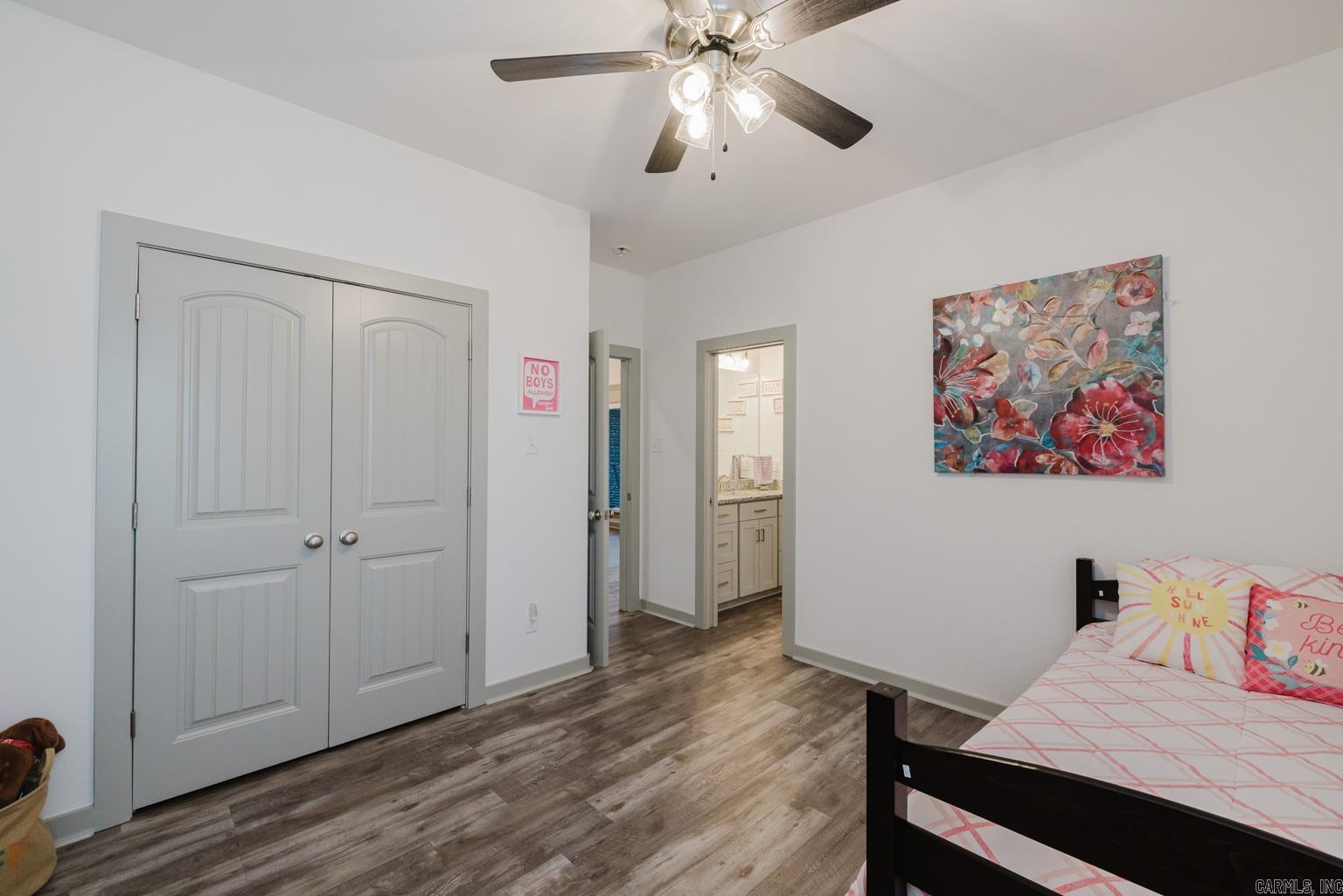 OAK TREE SOUTH - Residential