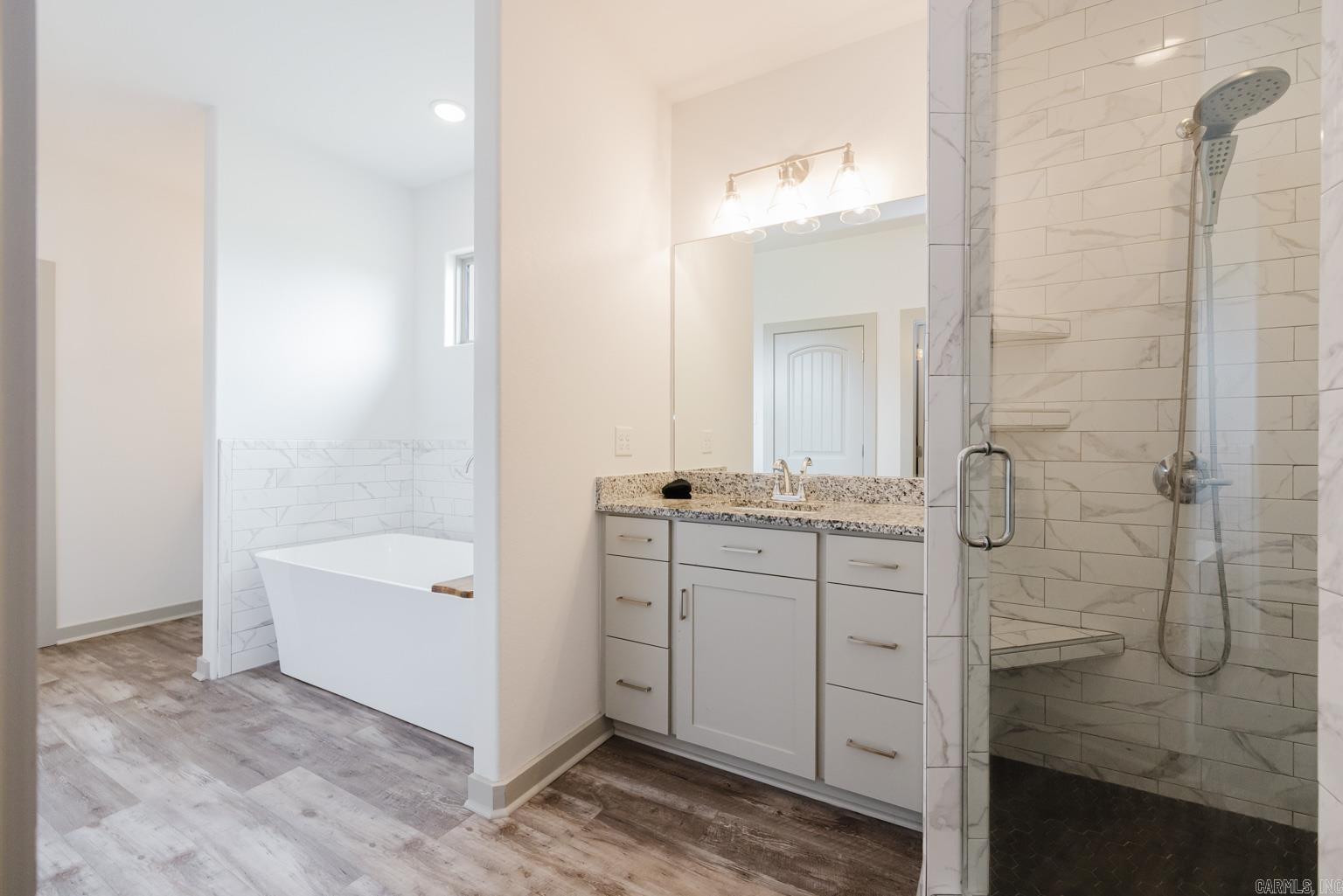 OAK TREE SOUTH - Residential